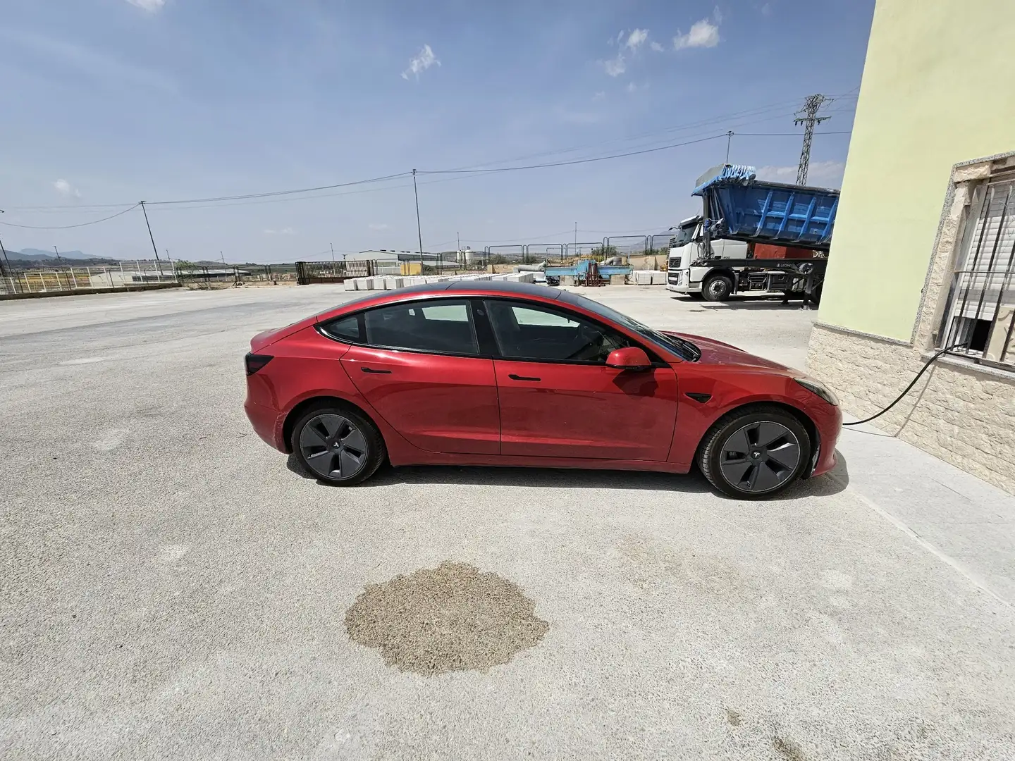 Tesla Model 3 Long-Range Dual Motor AWD - 1