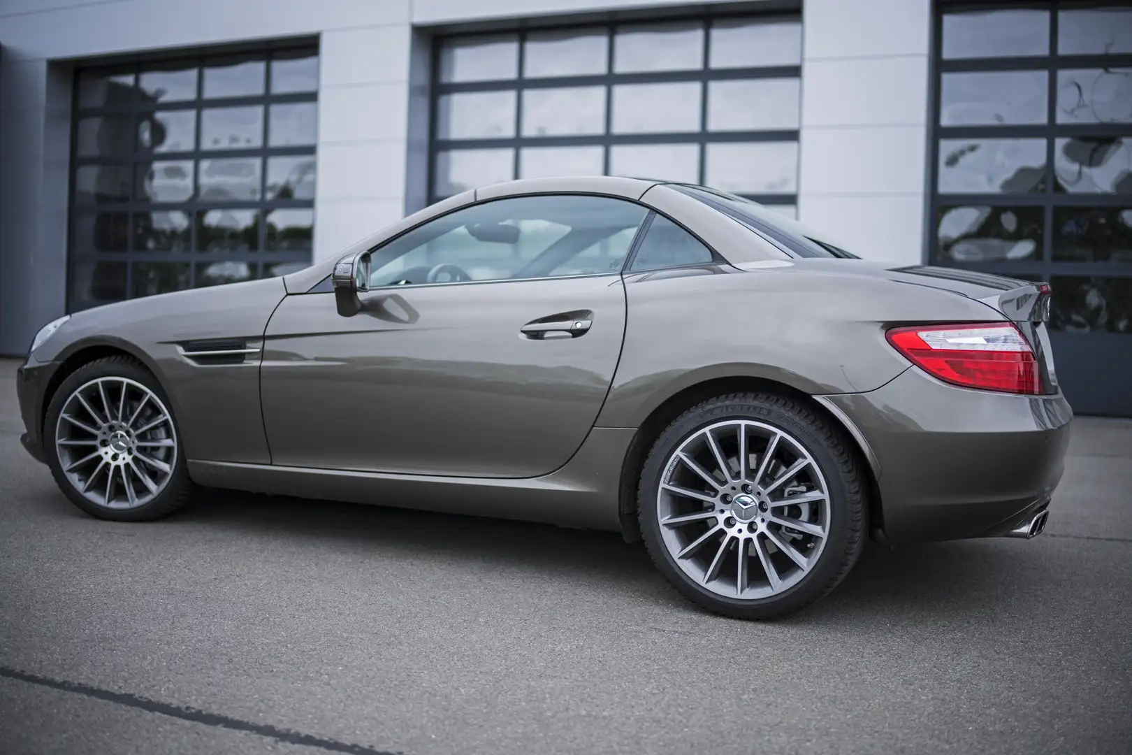 Mercedes-Benz SLK 200 SLK 200 (BlueEFFICIENCY) Šedá - 2