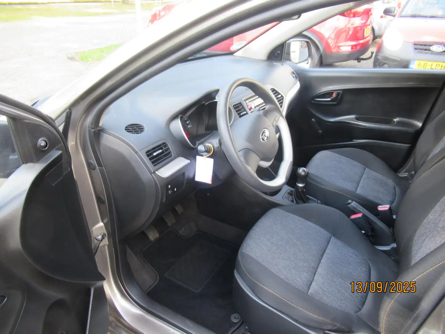 Kia Picanto 1.0 CVVT EconomyLine Grijs - 2