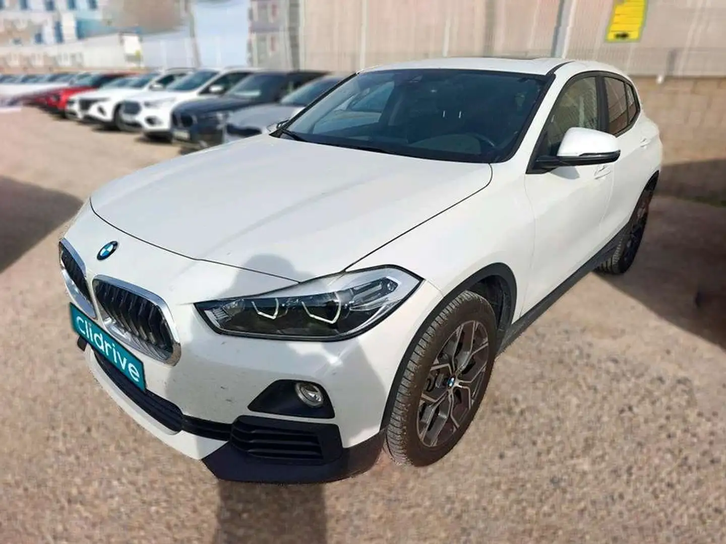 BMW X2 sDrive 18i Blanc - 2