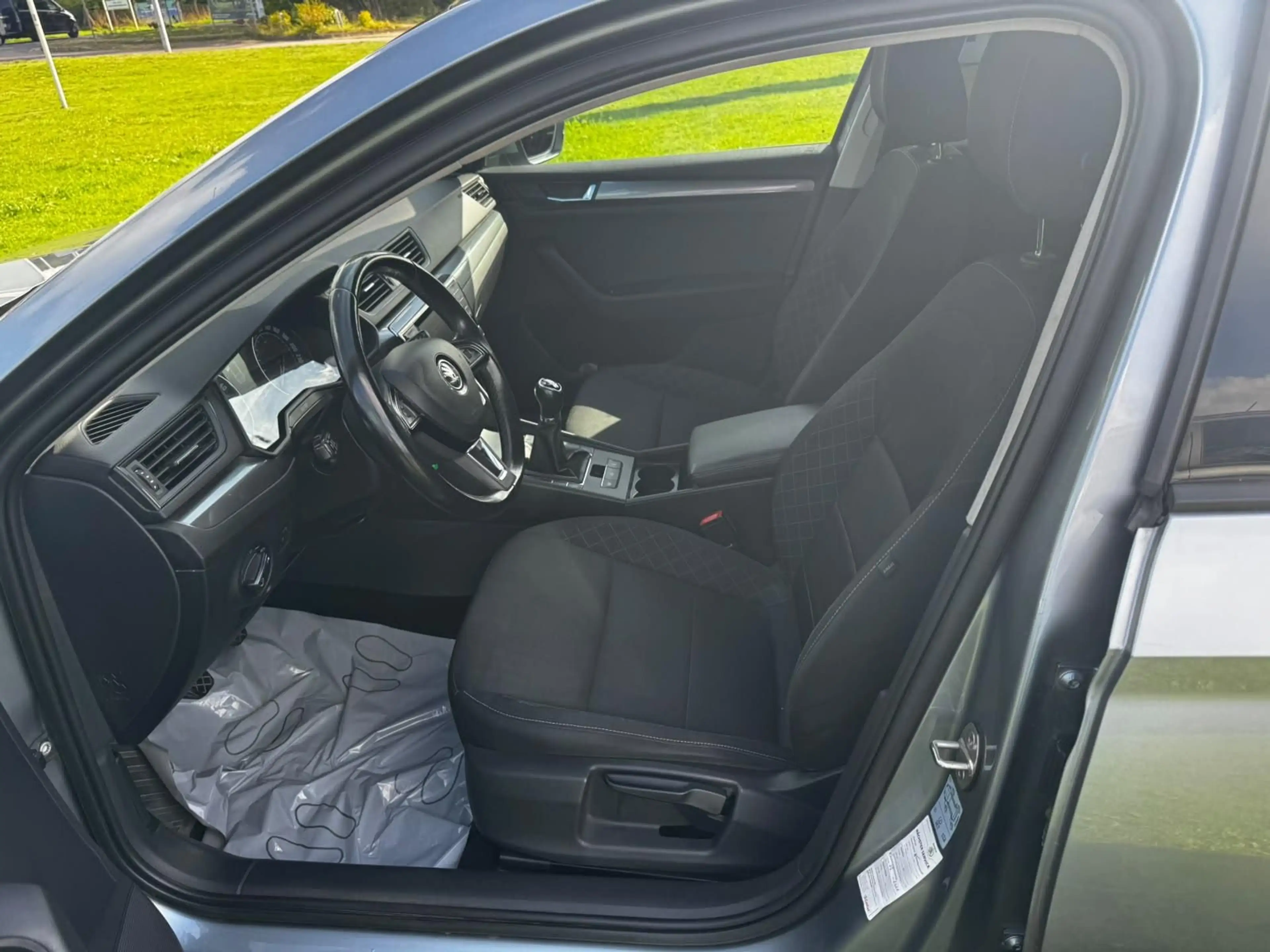 Skoda Superb Combi 1.4 TSI Active 92 kW (125 PS), S... — photo 9