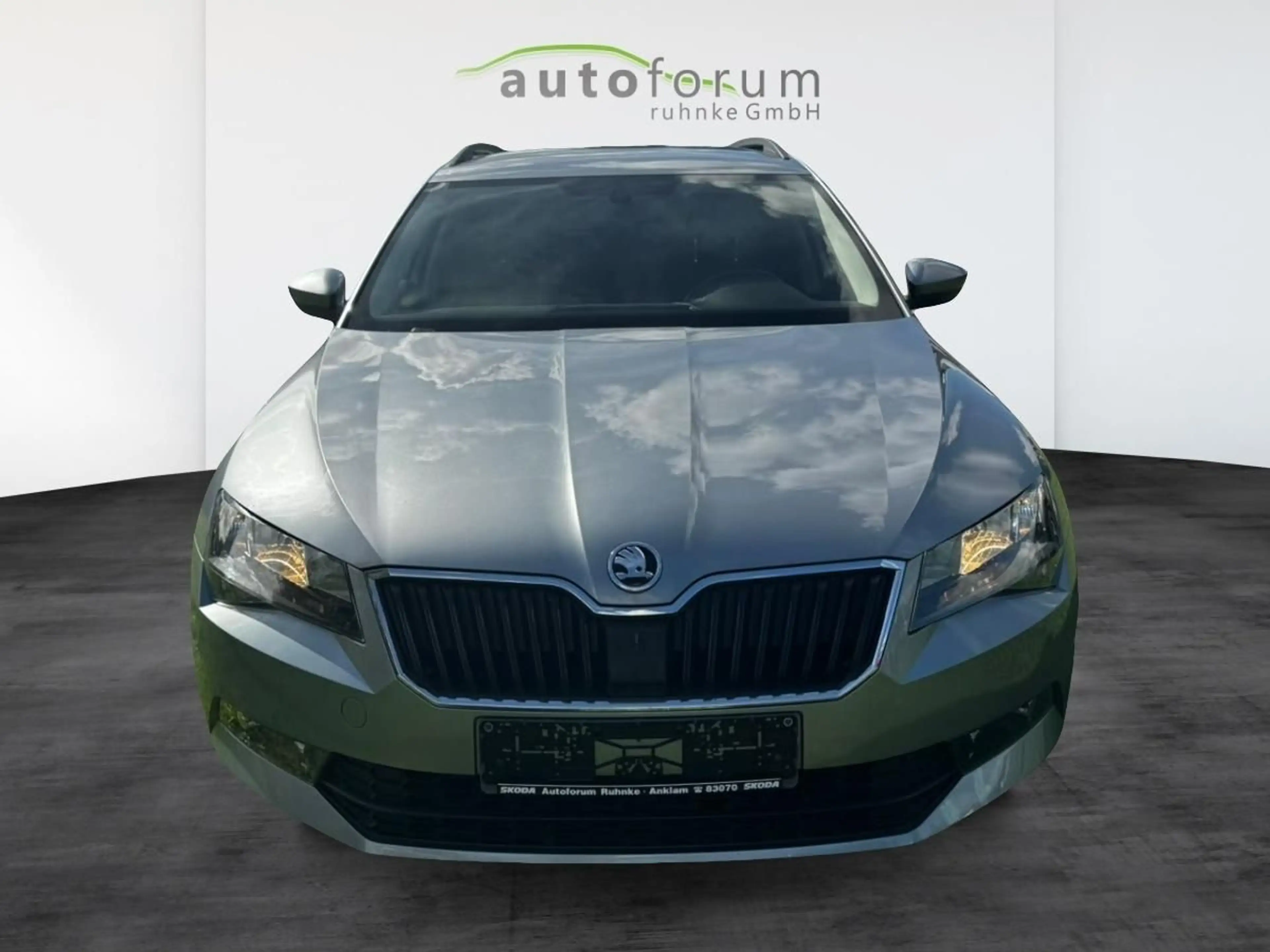 Skoda Superb Combi 1.4 TSI Active 92 kW (125 PS), S... — photo 2