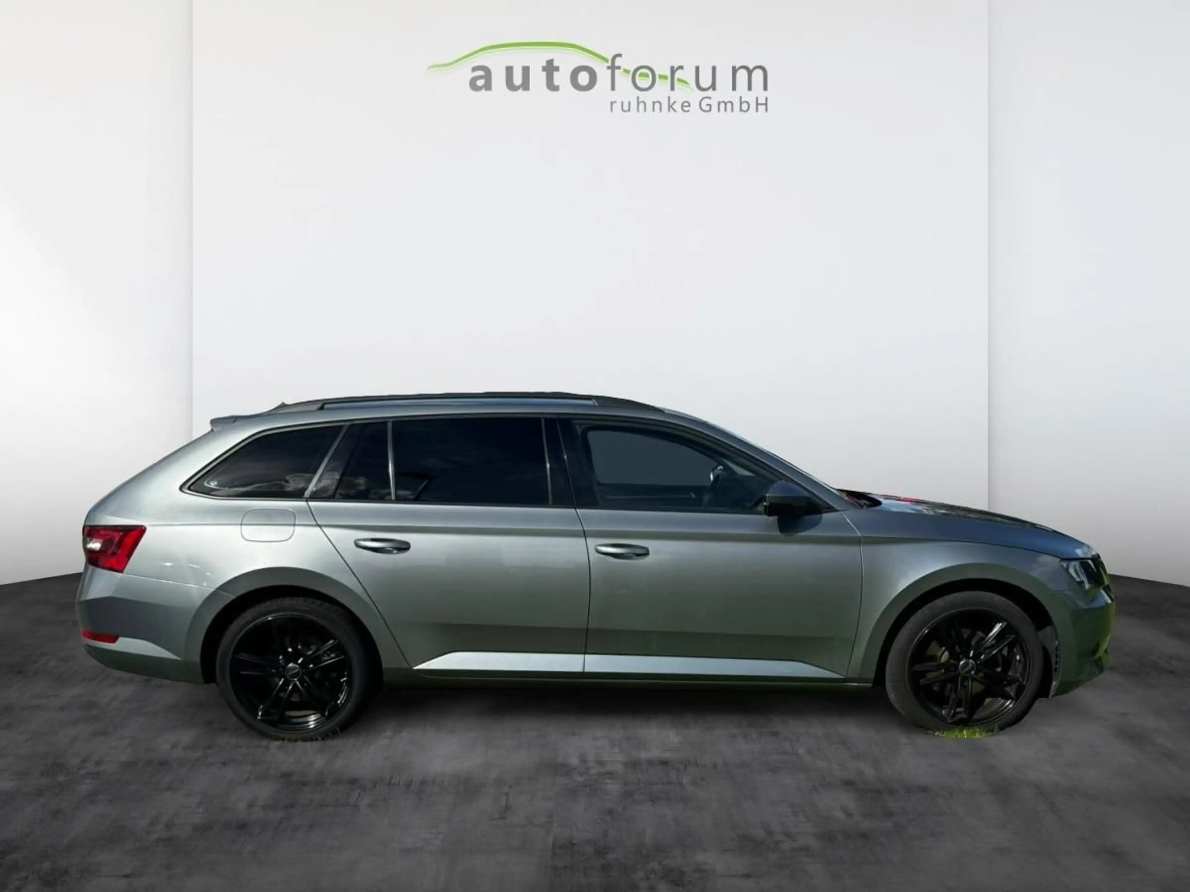 Skoda Superb Combi 1.4 TSI Active 92 kW (125 PS), S... — photo 7