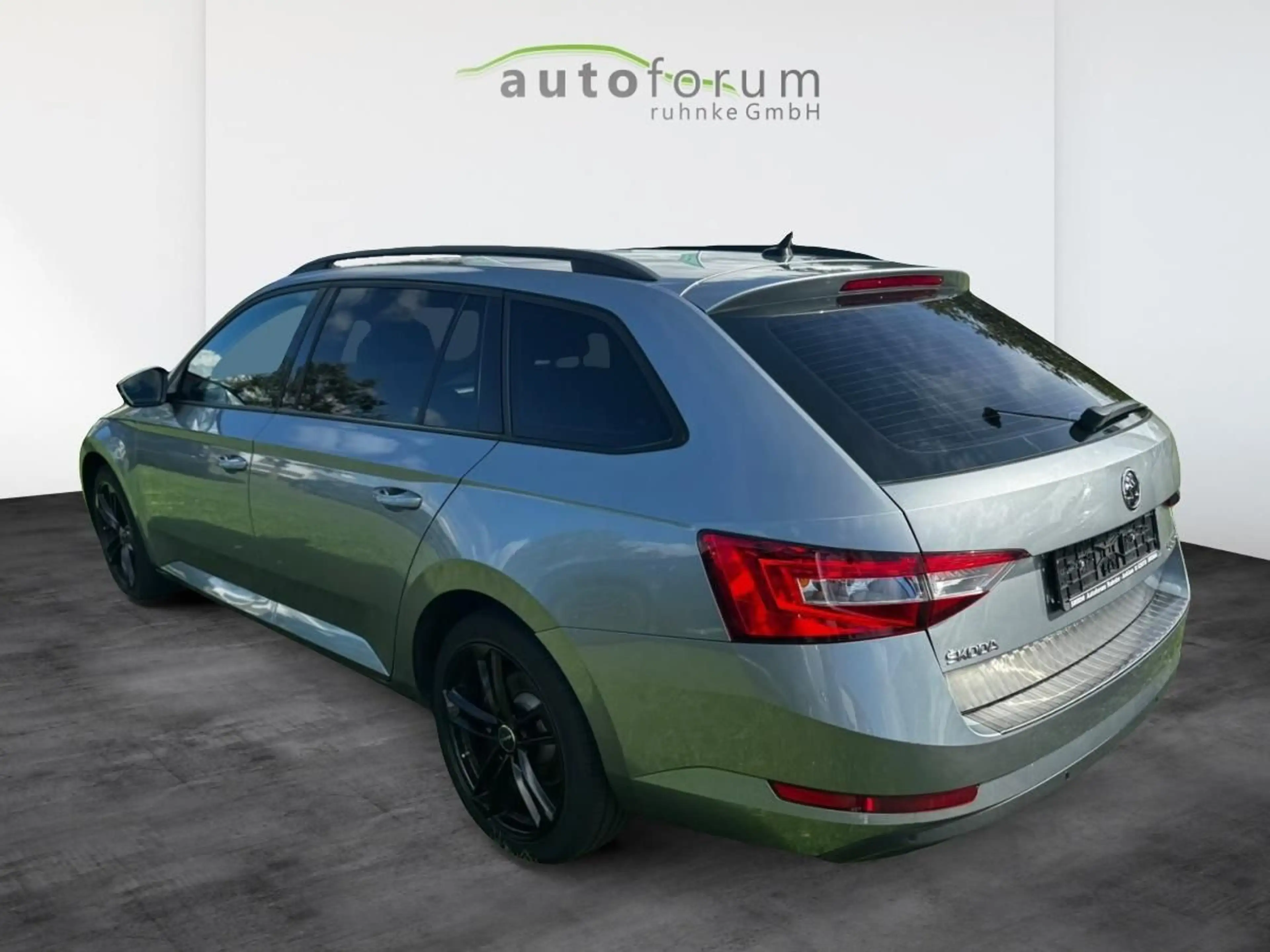 Skoda Superb Combi 1.4 TSI Active 92 kW (125 PS), S... — photo 4