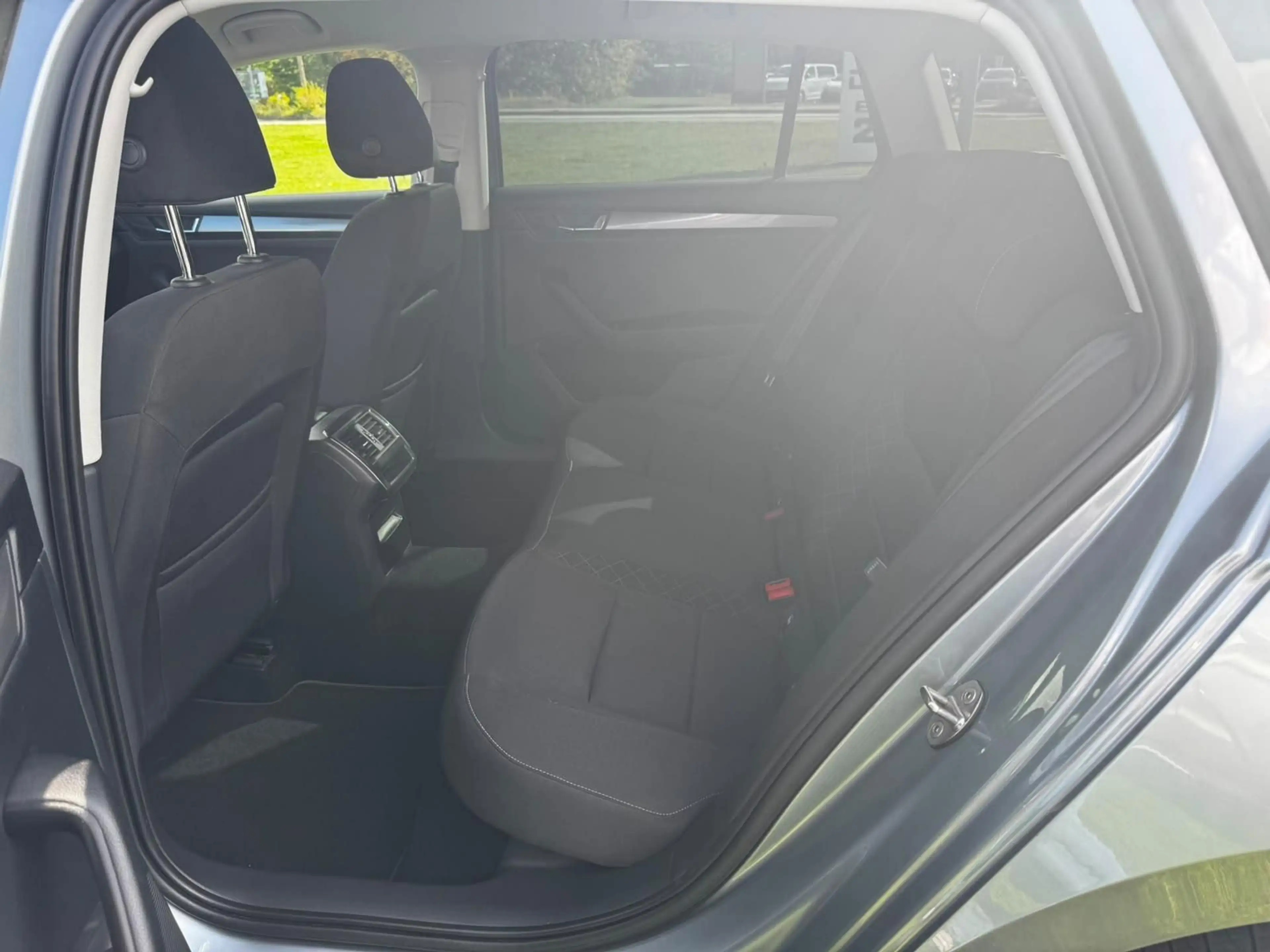 Skoda Superb Combi 1.4 TSI Active 92 kW (125 PS), S... — photo 10