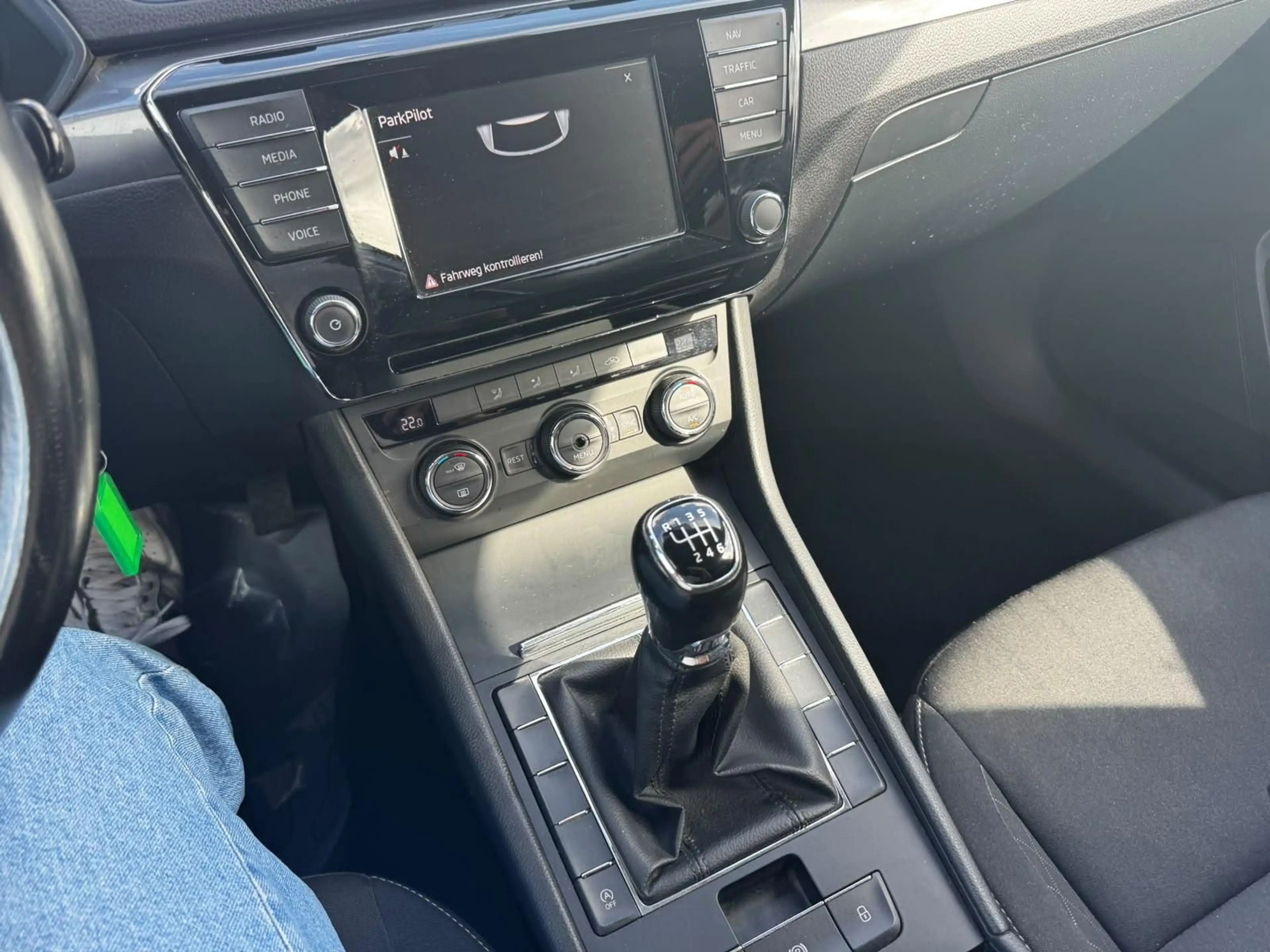 Skoda Superb Combi 1.4 TSI Active 92 kW (125 PS), S... — photo 14