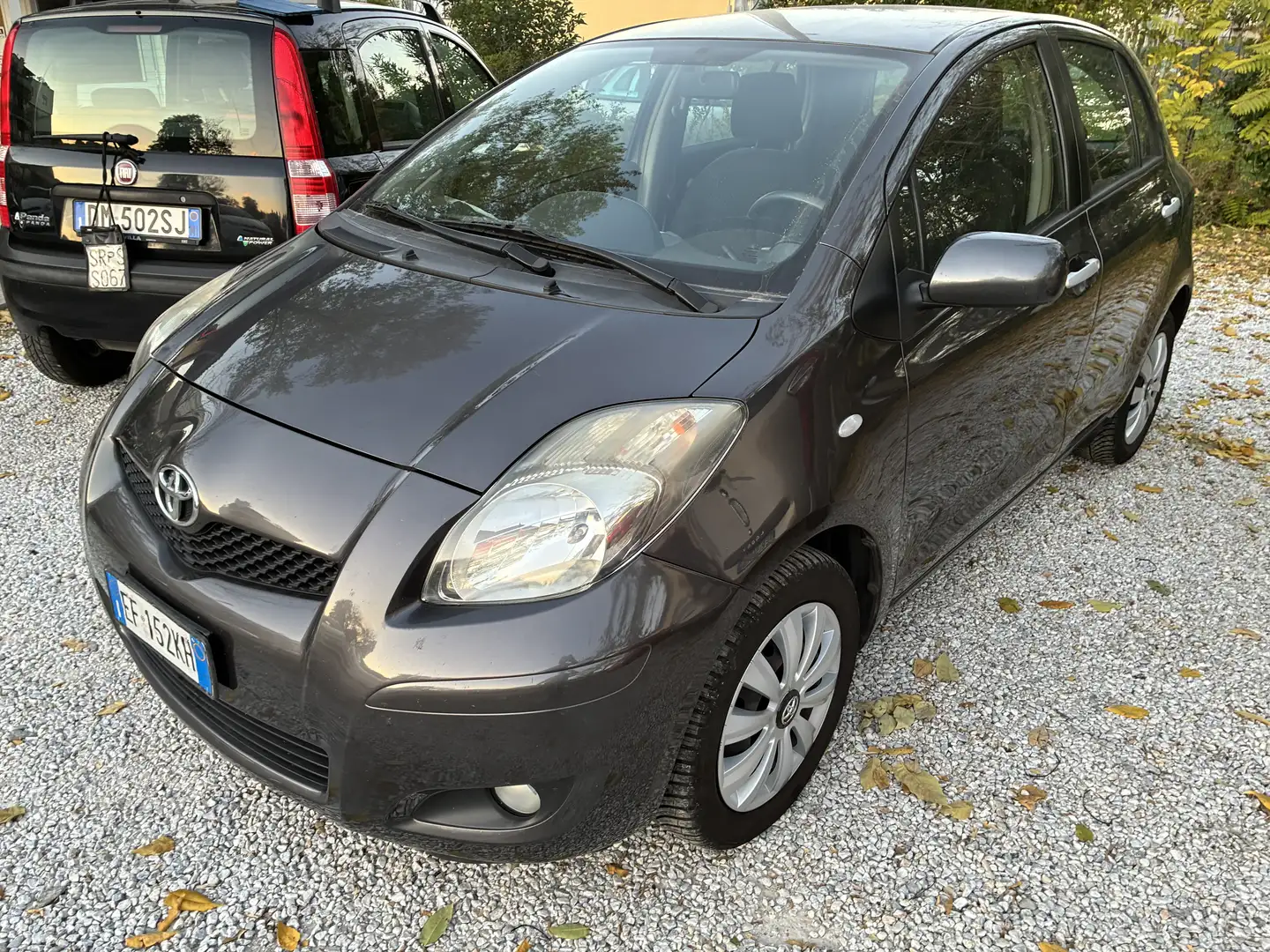 Toyota Yaris 5p 1.0 Sol - 1