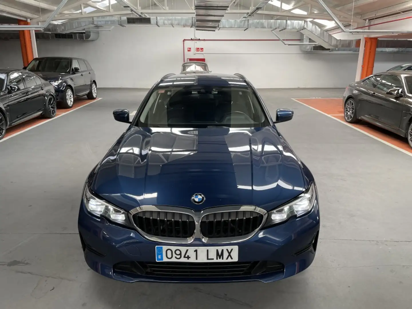 BMW 320 320dA xDrive Touring Azul - 2