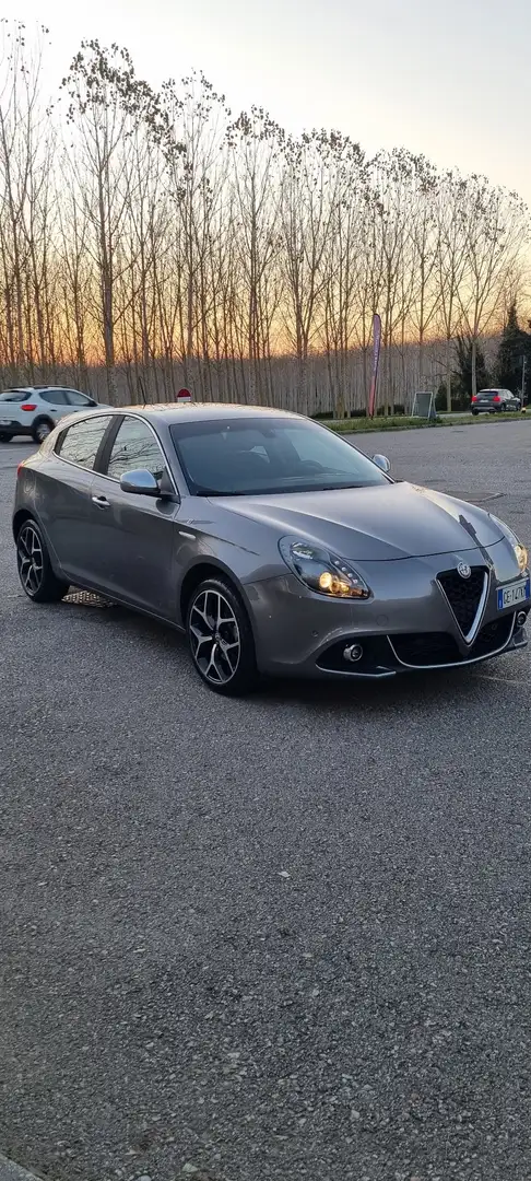 Alfa Romeo Giulietta 1.6 jtdm Ti 120cv - 2