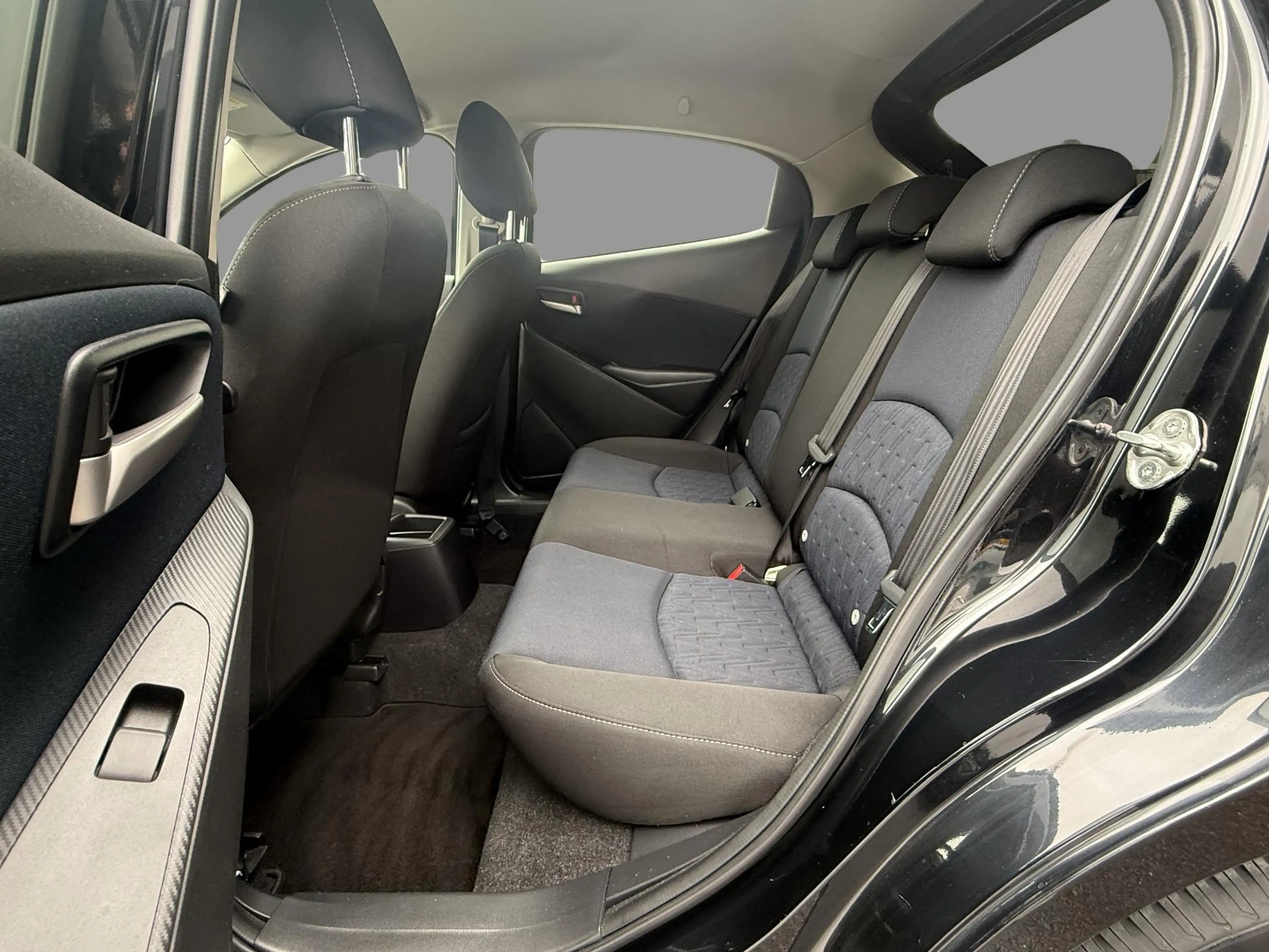 Mazda 2 1.5 Skyactiv-G TS+ / Nieuwe Beurt / Stoelverwarmin — photo 7