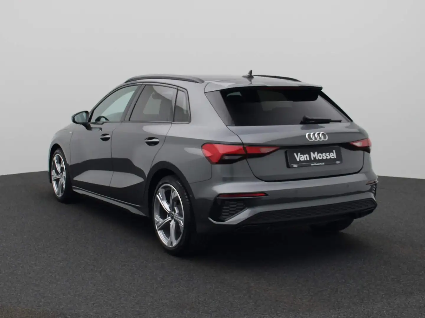Audi A3 Sportback 30 TFSI S edition 110 PK | S-line interi Grau - 2