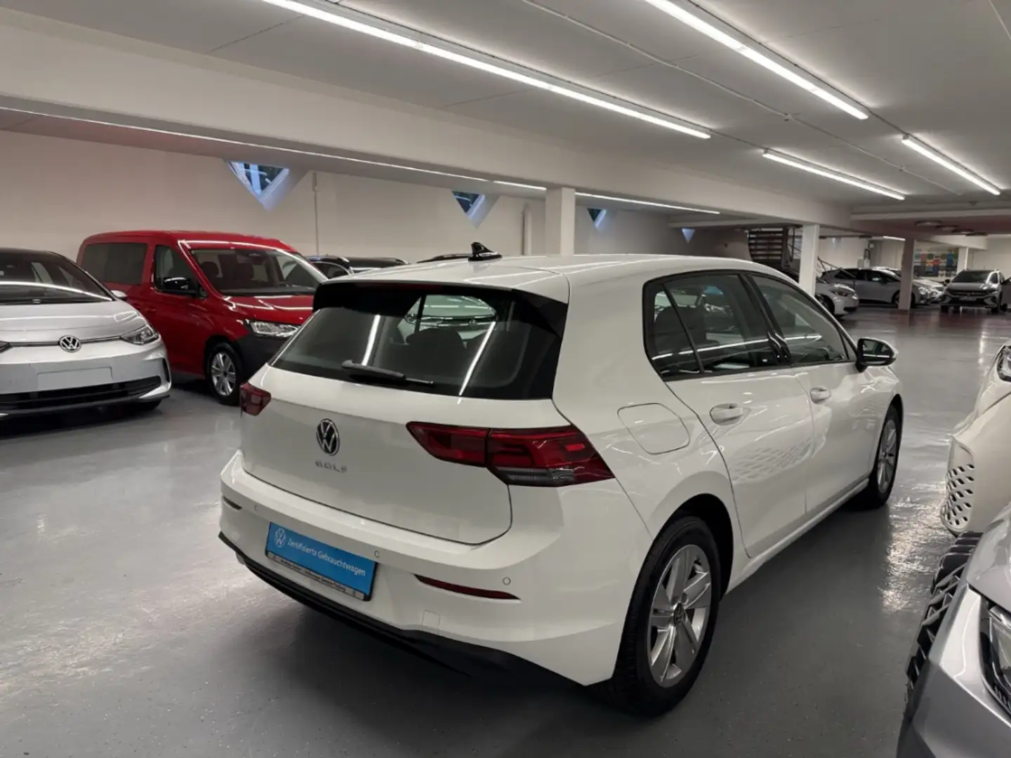 Volkswagen Golf Life 2.0 TDI Navi LED ACC Klima Sitzheizung Weiß - 2