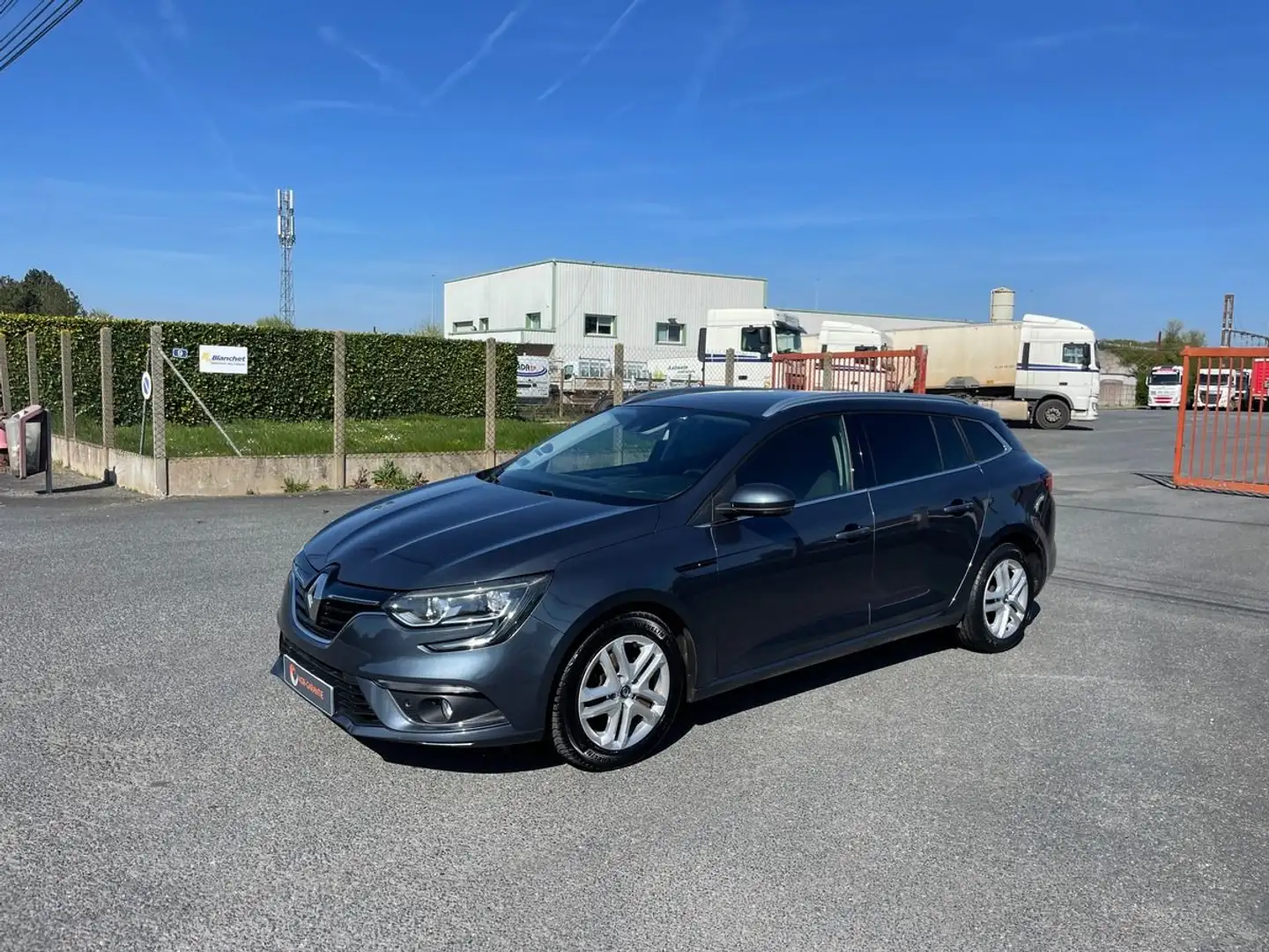 Renault Megane IV 1.5 DCI 110 CV GARANTIE 12 MOIS Gris - 1