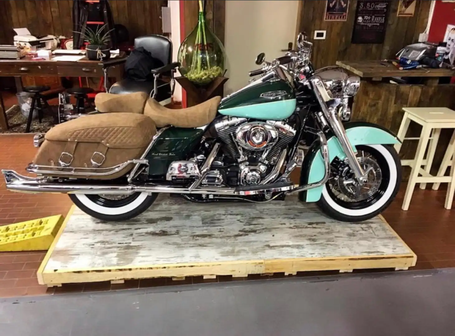 Harley-Davidson Road King 1450 Зелений - 1