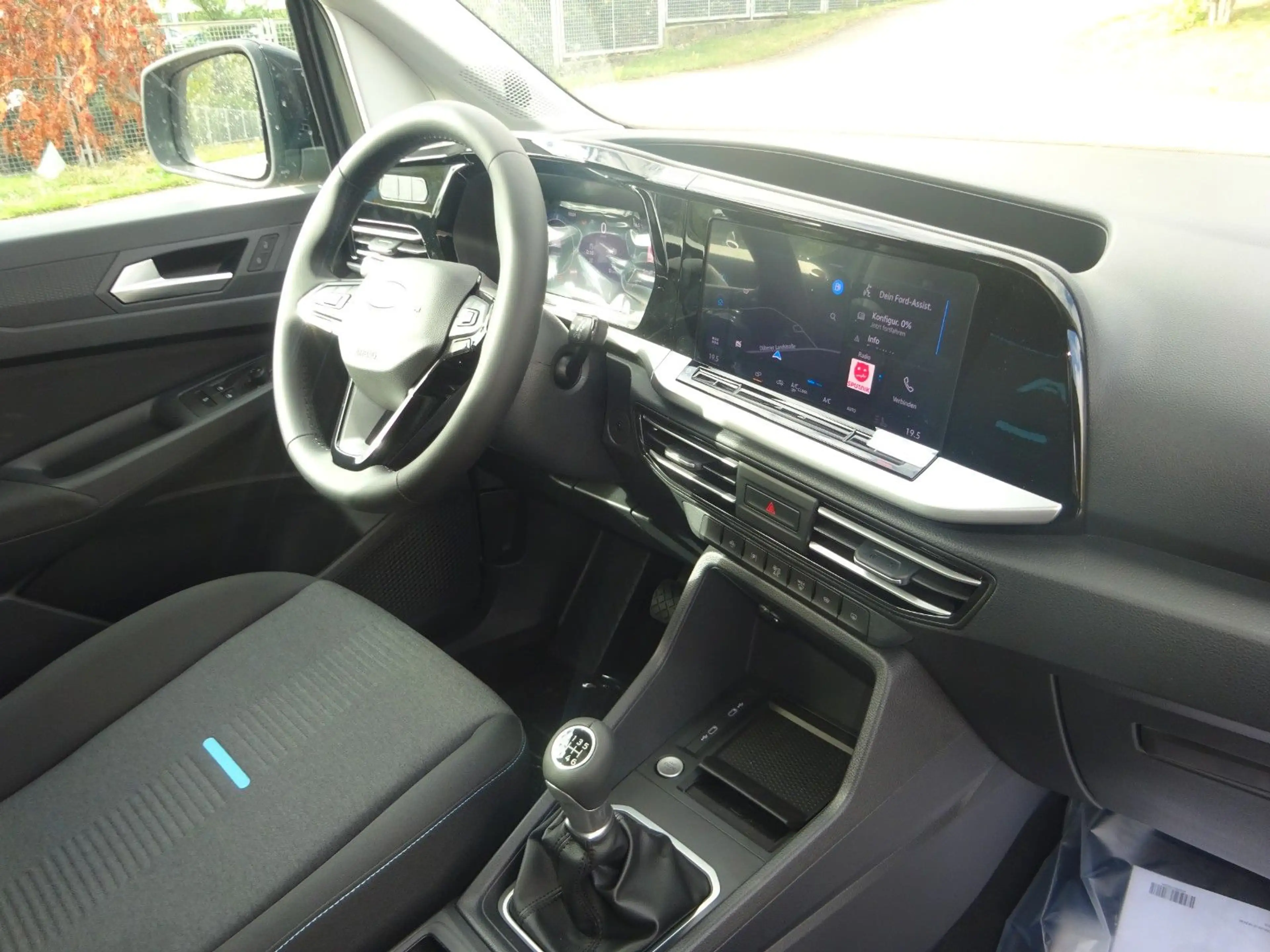 Ford Grand Tourneo Connect L2 Active 4x4 5Sitz AHK — photo 14