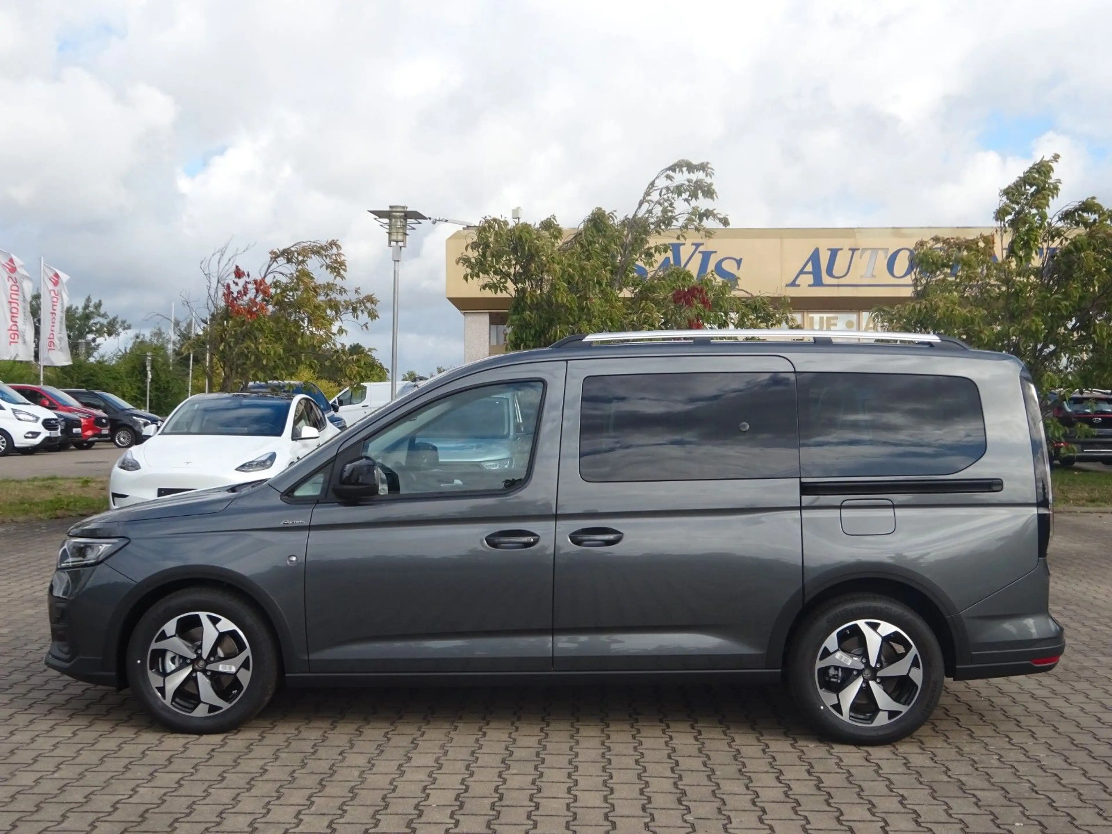 Ford Grand Tourneo Connect L2 Active 4x4 5Sitz AHK — photo 2