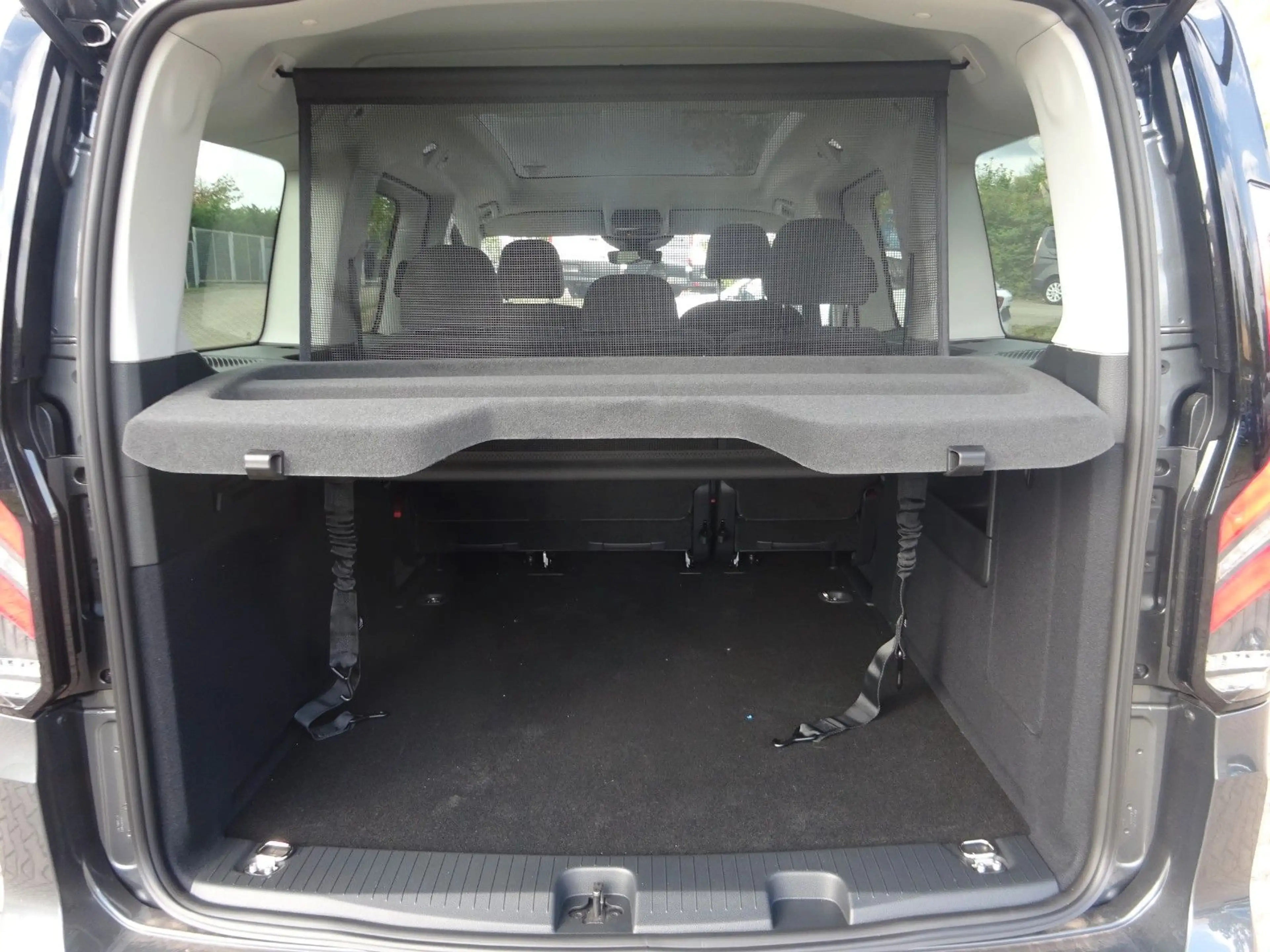 Ford Grand Tourneo Connect L2 Active 4x4 5Sitz AHK — photo 6