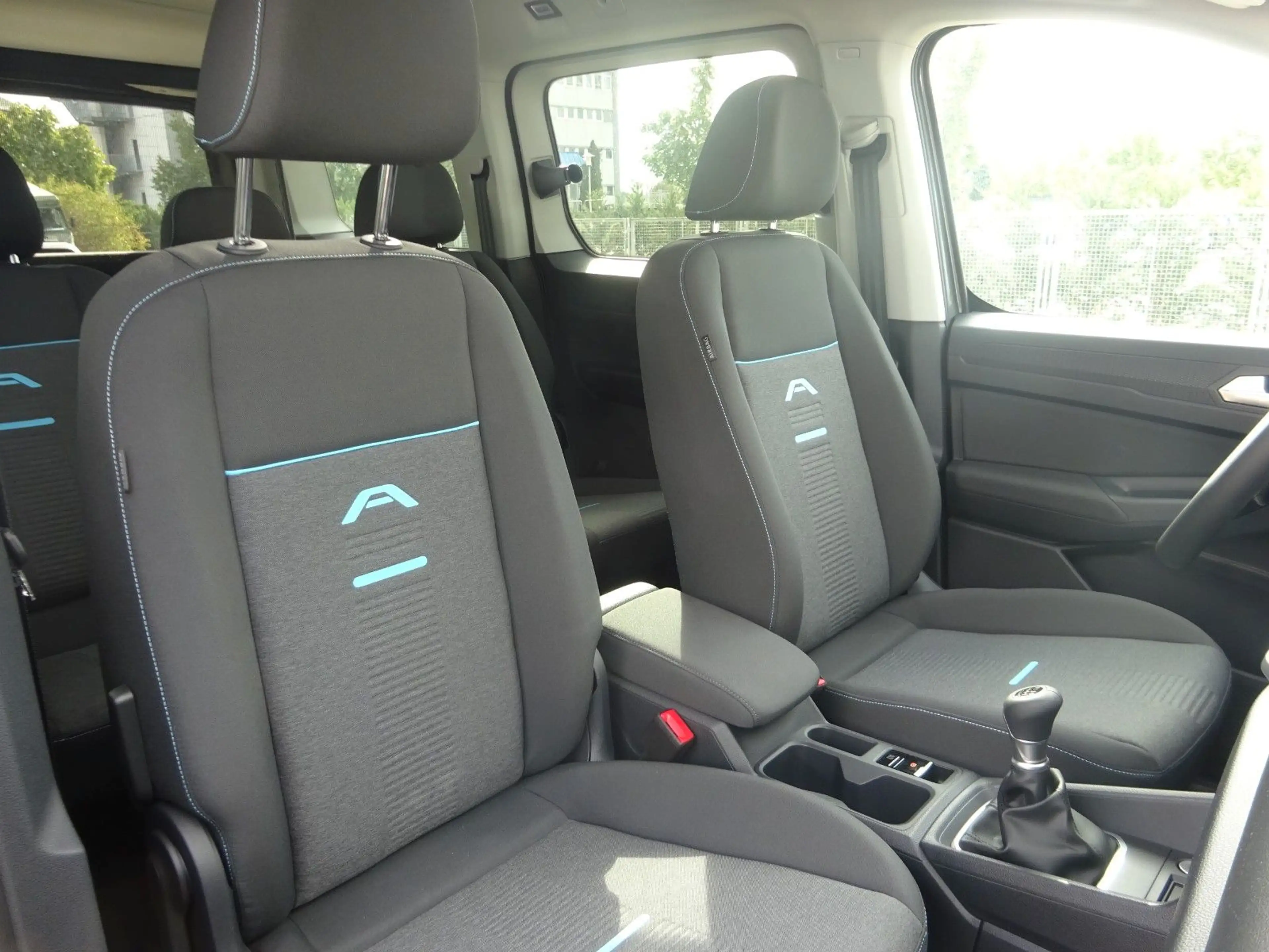 Ford Grand Tourneo Connect L2 Active 4x4 5Sitz AHK — photo 13