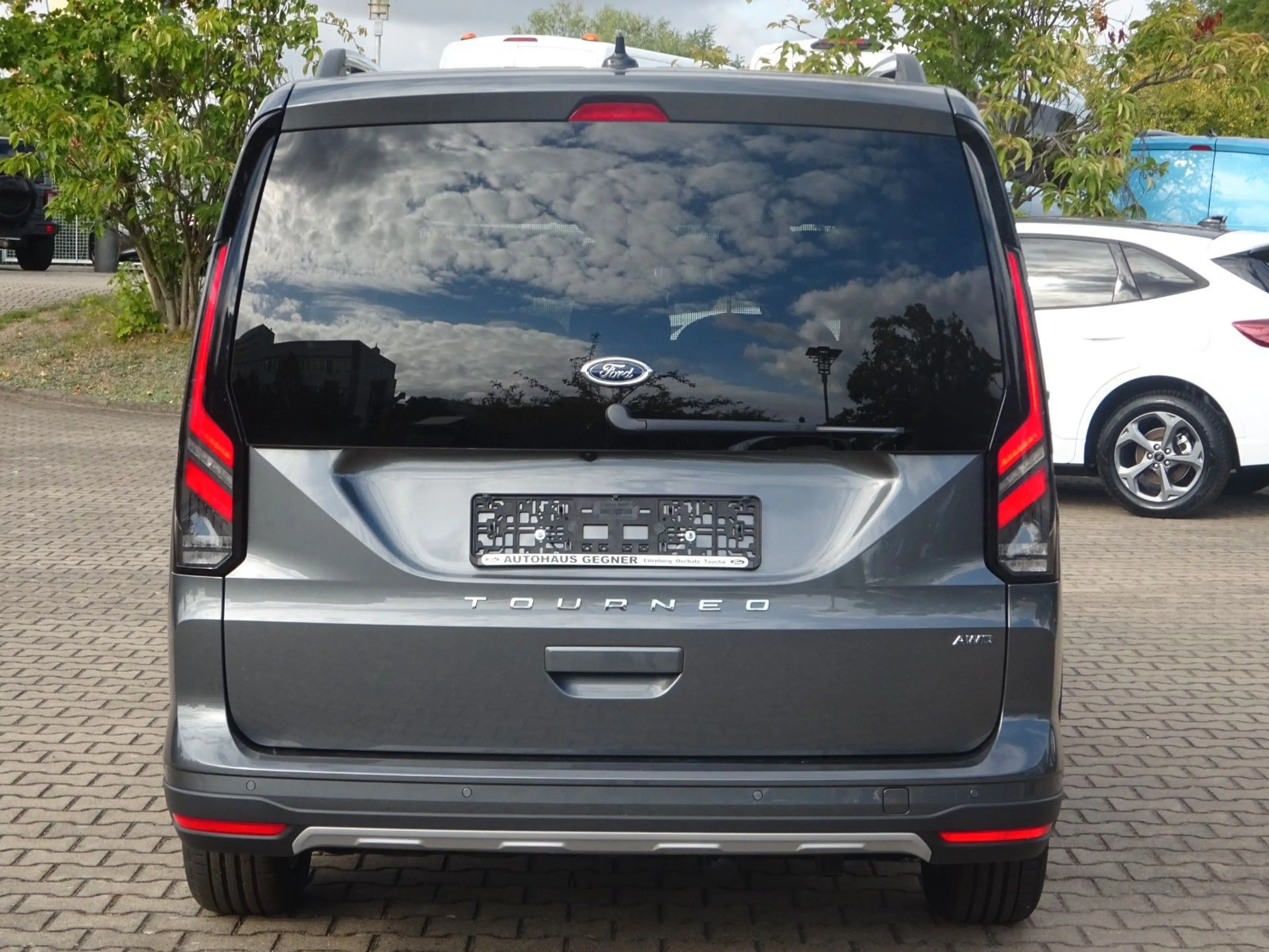 Ford Grand Tourneo Connect L2 Active 4x4 5Sitz AHK — photo 8