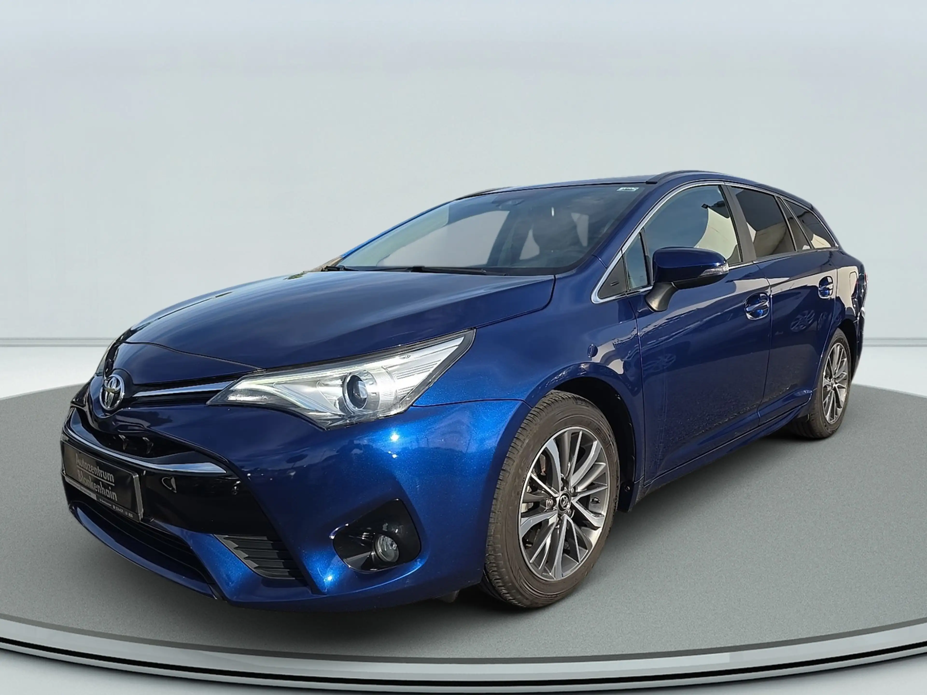 Toyota Avensis 1.8 Edition TS Leder*Pano*LED — photo 2