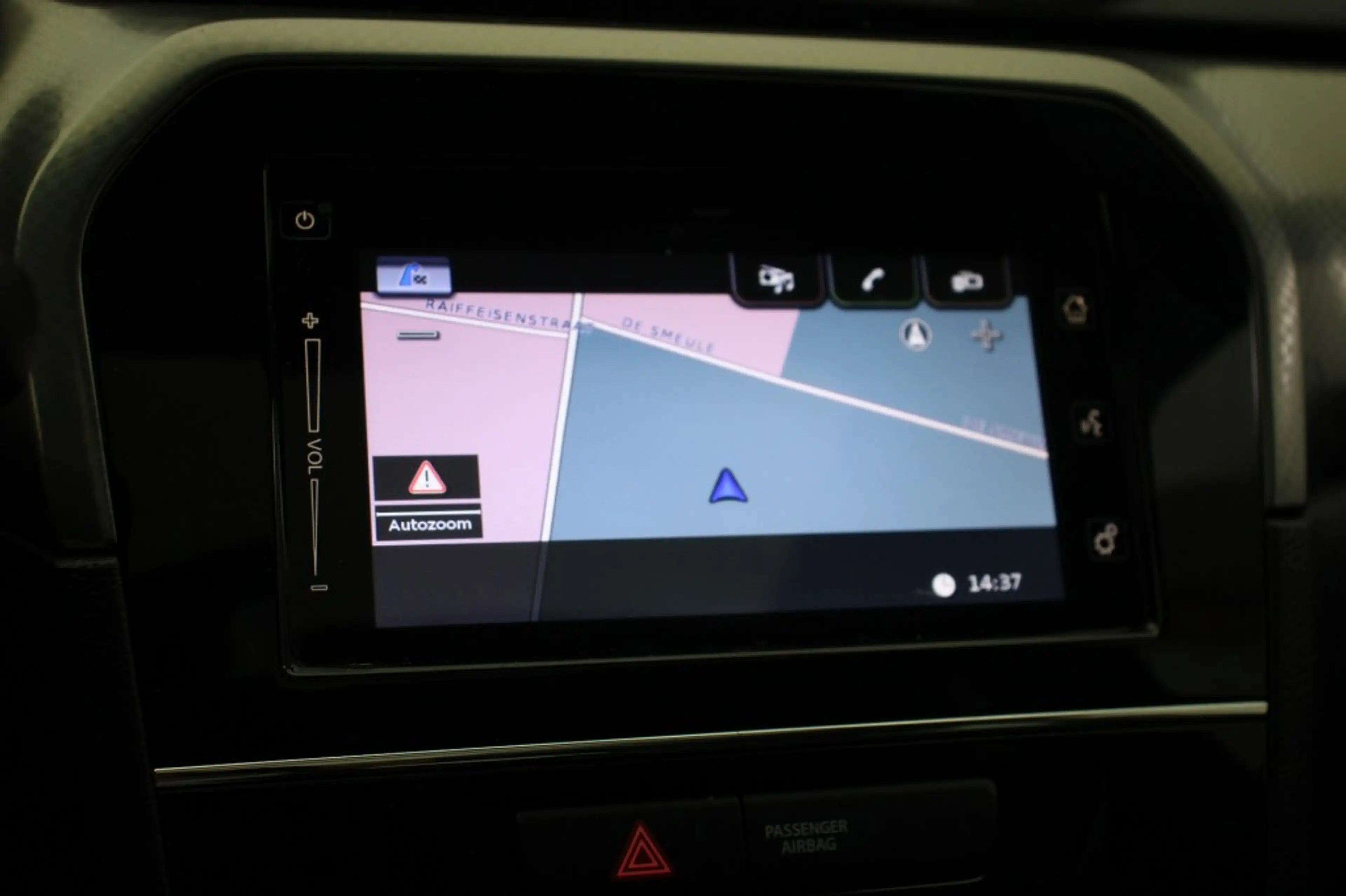 Suzuki Vitara 1.6 High Executive - Panorama, Carplay, Camera, Ad — photo 27