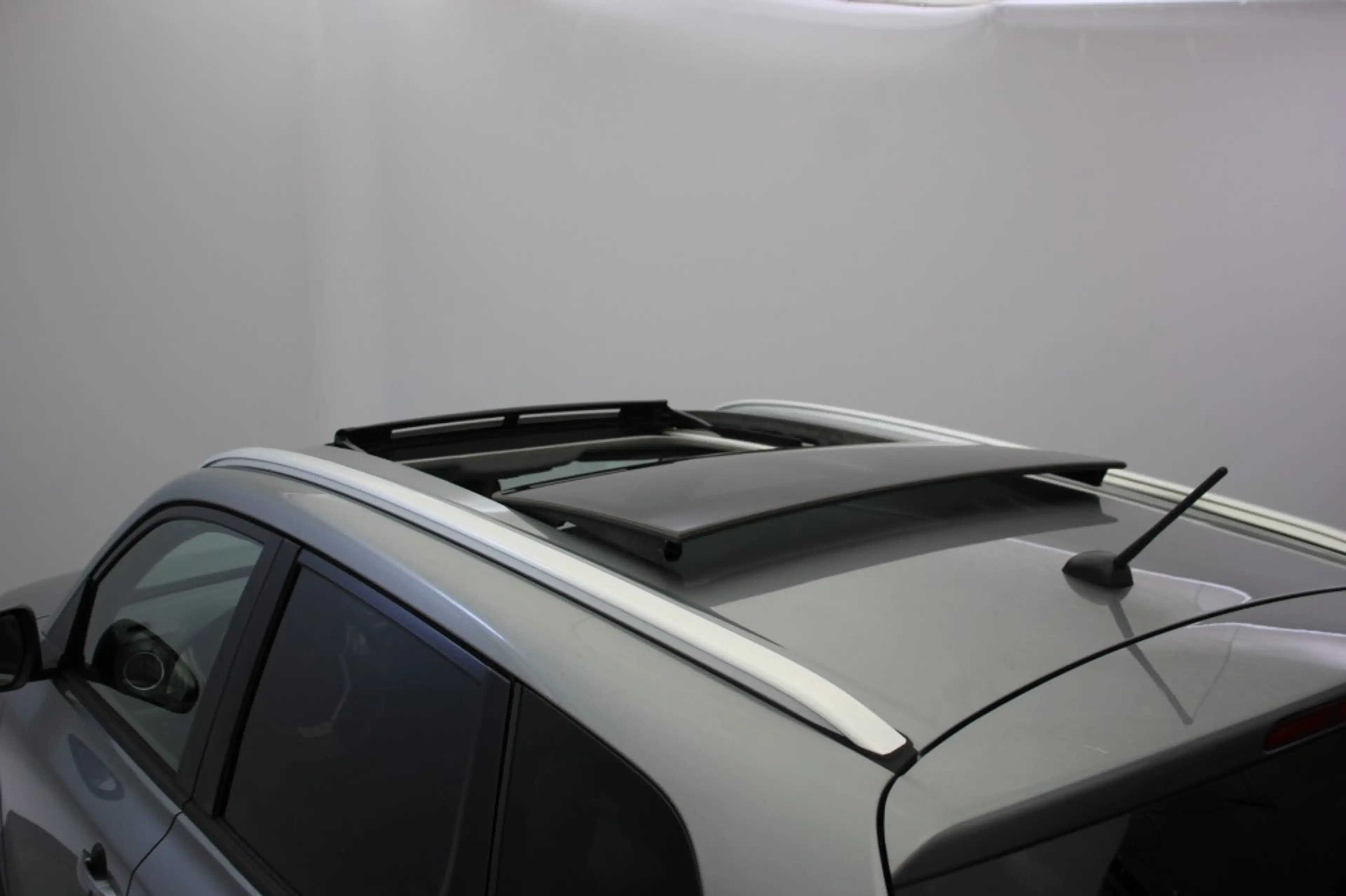 Suzuki Vitara 1.6 High Executive - Panorama, Carplay, Camera, Ad — photo 34