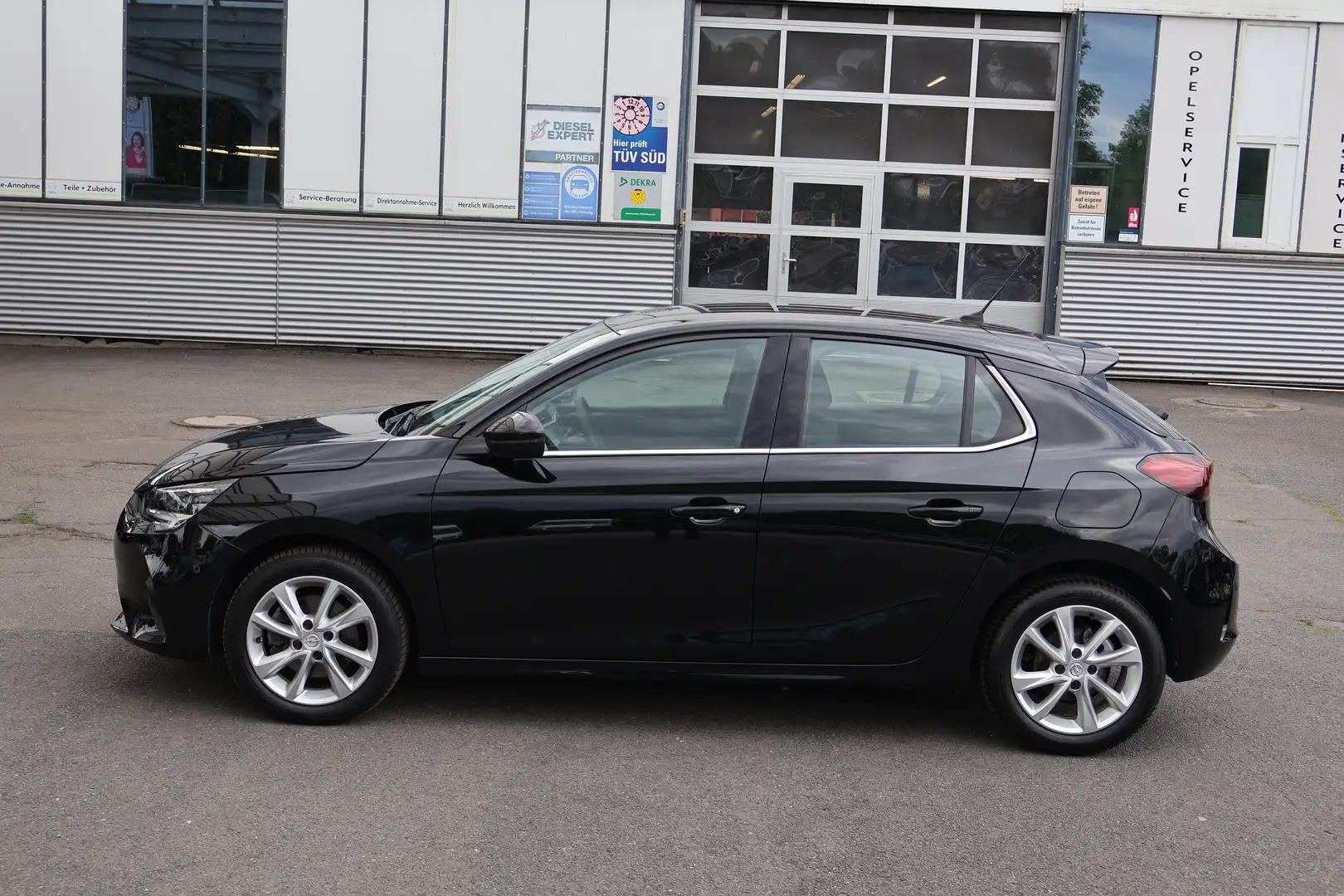 Opel Corsa 5-T 1.5 Diesel Elegance+Navi+Sitzheiz Noir - 2