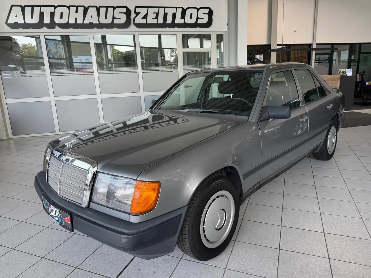 Mercedes-Benz 230 e W124*Automatik*125Tkm*DAB+*AHK*Schiebedach*, foto 1