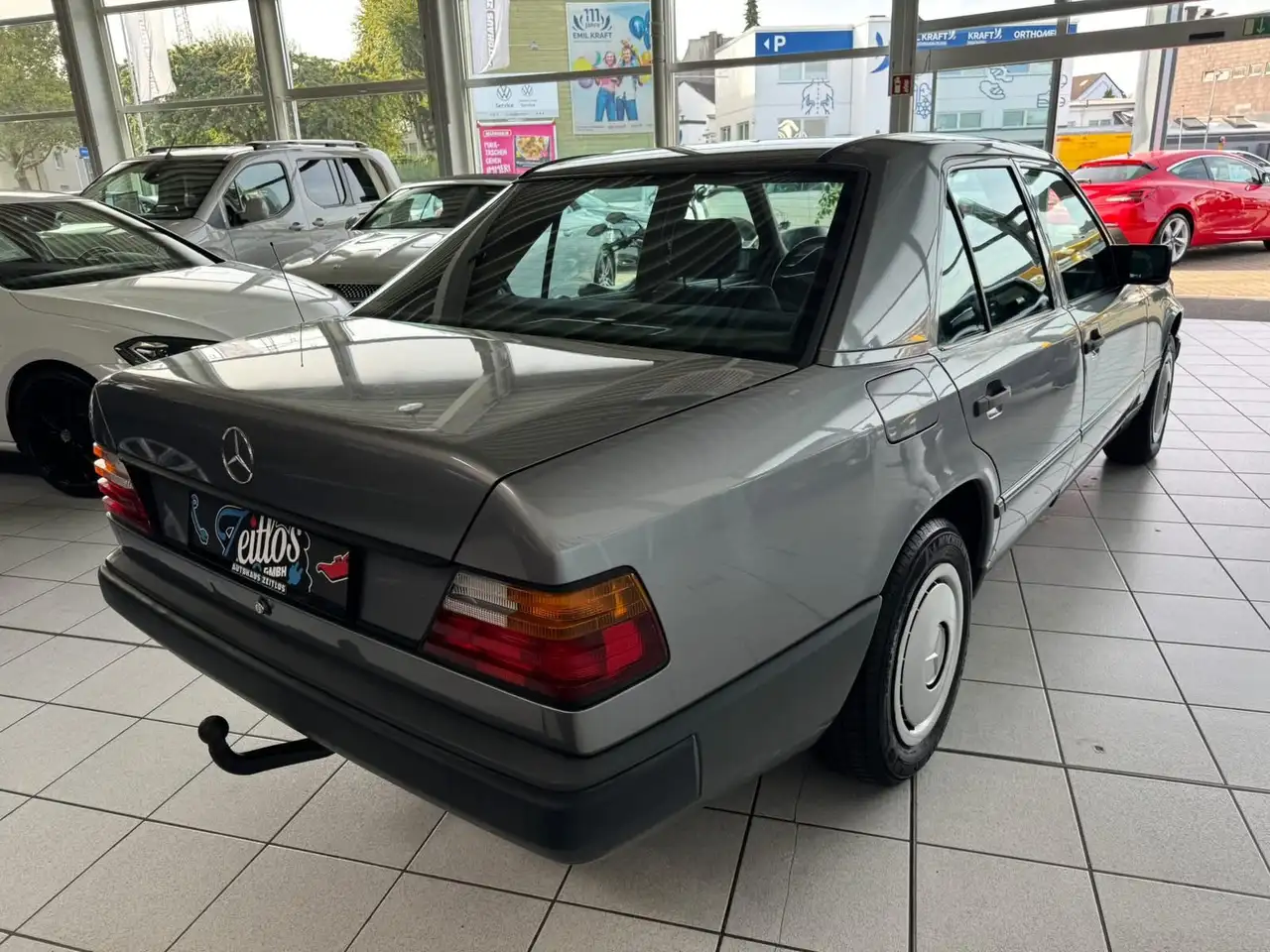 Mercedes-Benz 230 e W124*Automatik*125Tkm*DAB+*AHK*Schiebedach*, foto 2