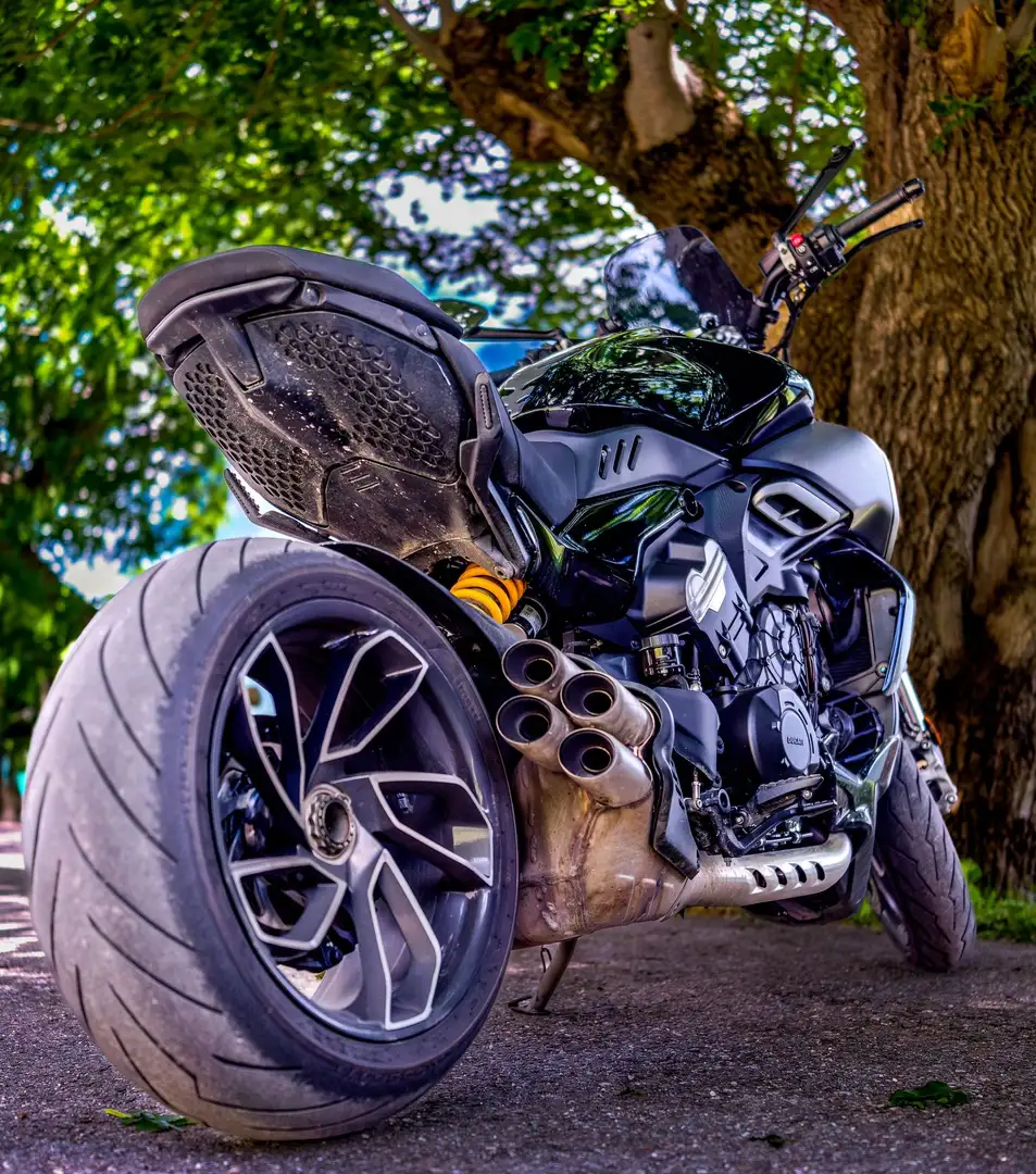 Ducati Diavel - 2