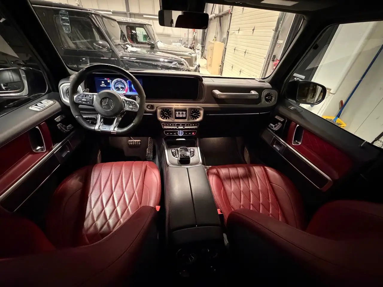 Mercedes-Benz G-Class снимка Mercedes-Benz G-Class