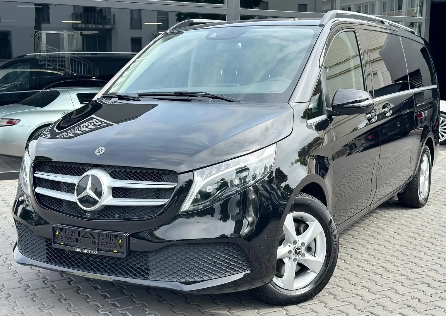 Mercedes-Benz V 300 V 300 4MATIC AVANTGARDE DISTRO 8- Negru - 1