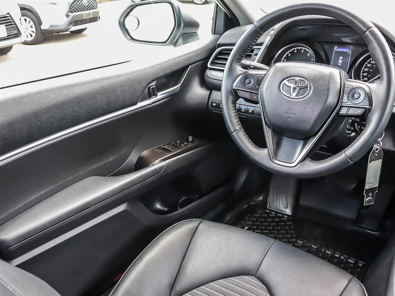 Toyota Camry снимка Toyota Camry