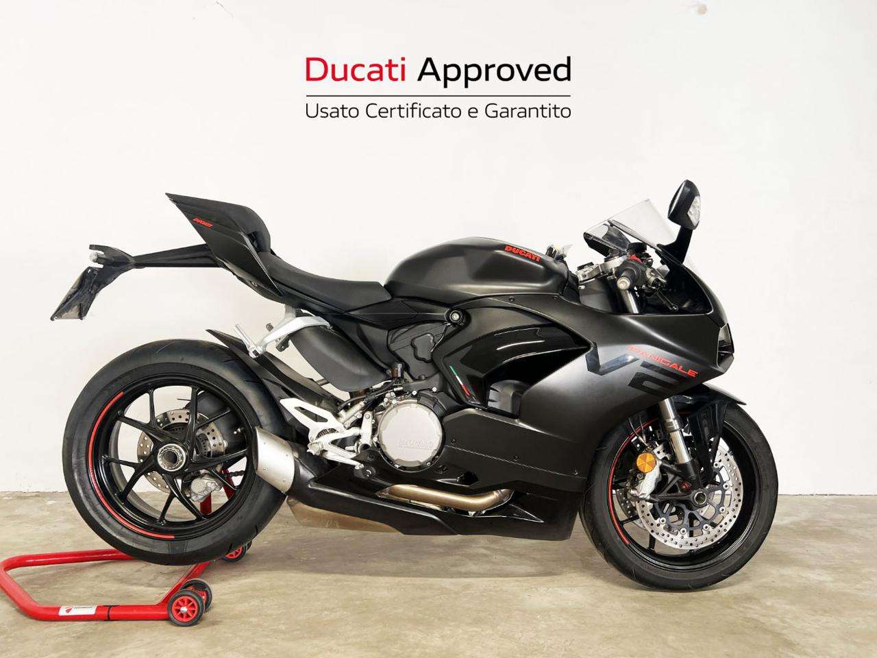 Ducati Panigale V2 Nero