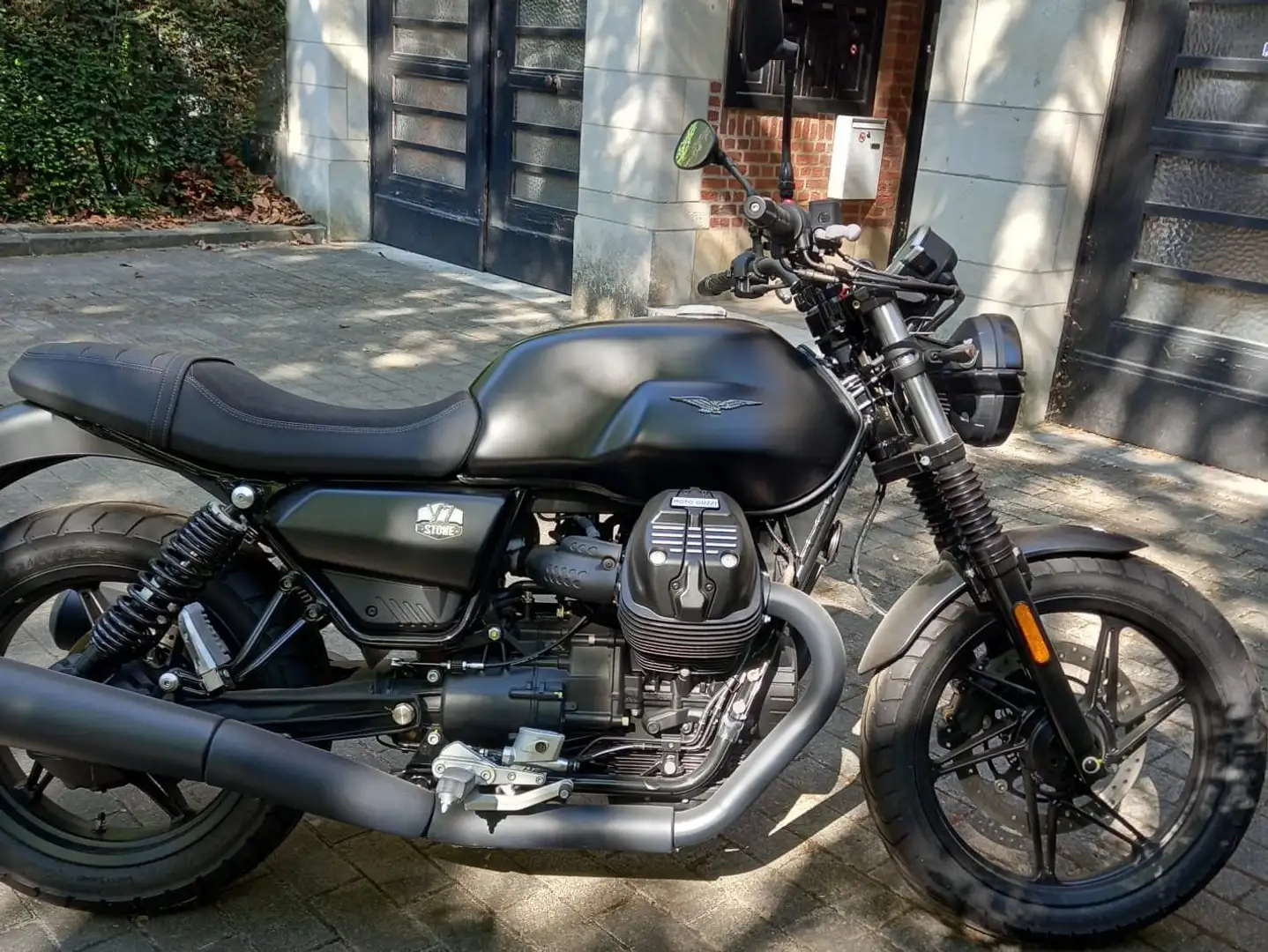 Moto Guzzi V 7 V7 Stone Zwart - 1