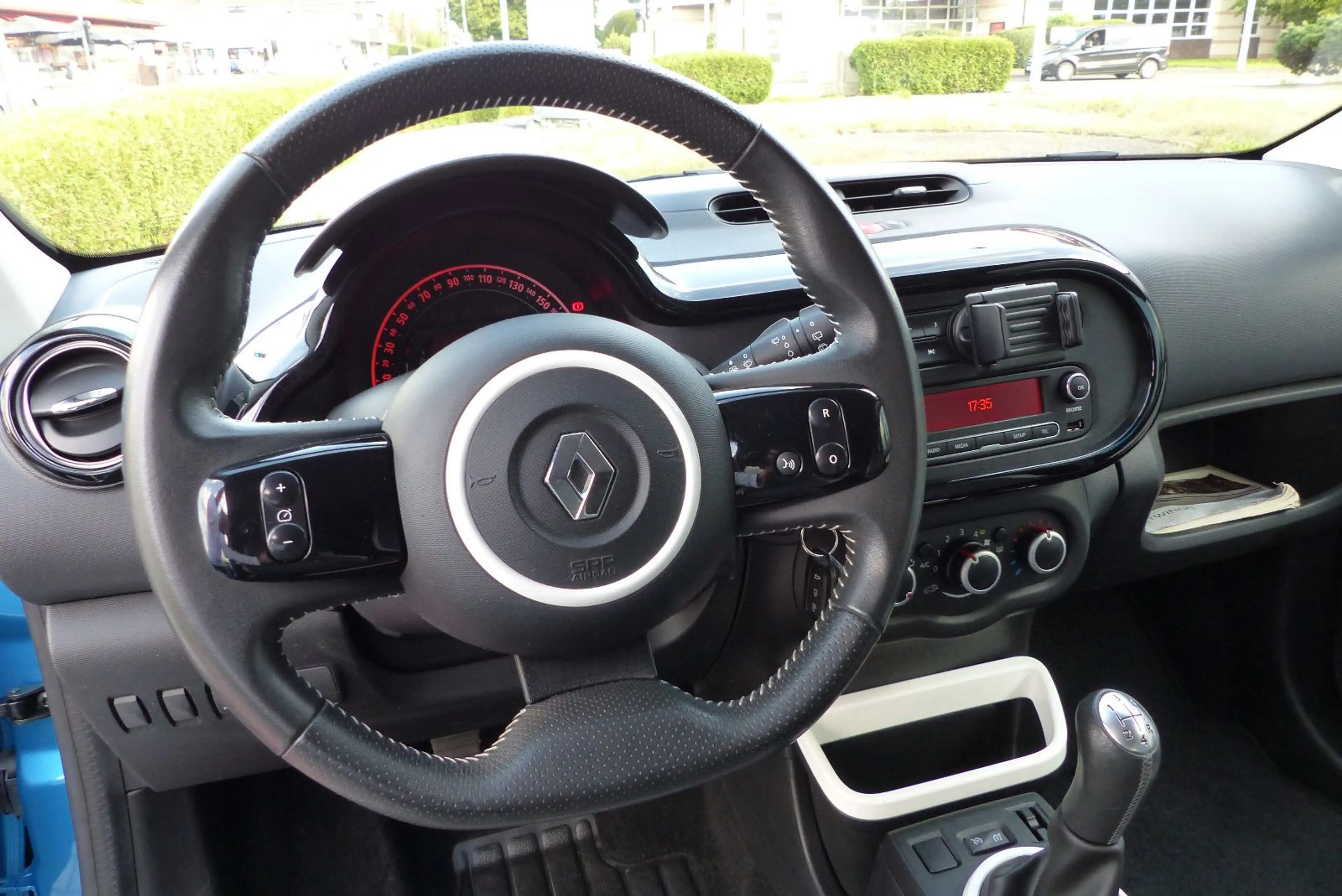 Renault Twingo Limited, Klima, Tempomat, PDC — photo 8