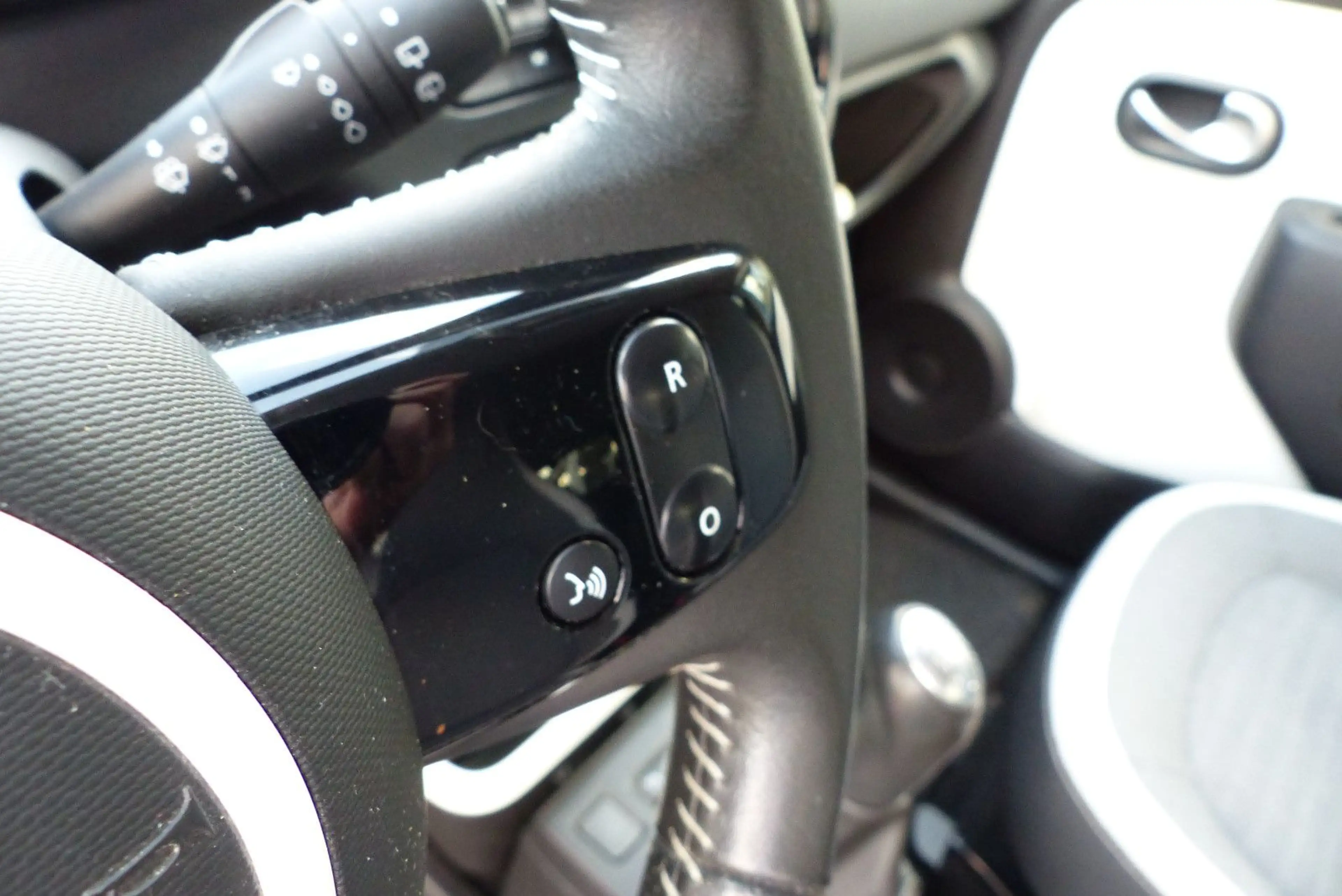 Renault Twingo Limited, Klima, Tempomat, PDC — photo 15