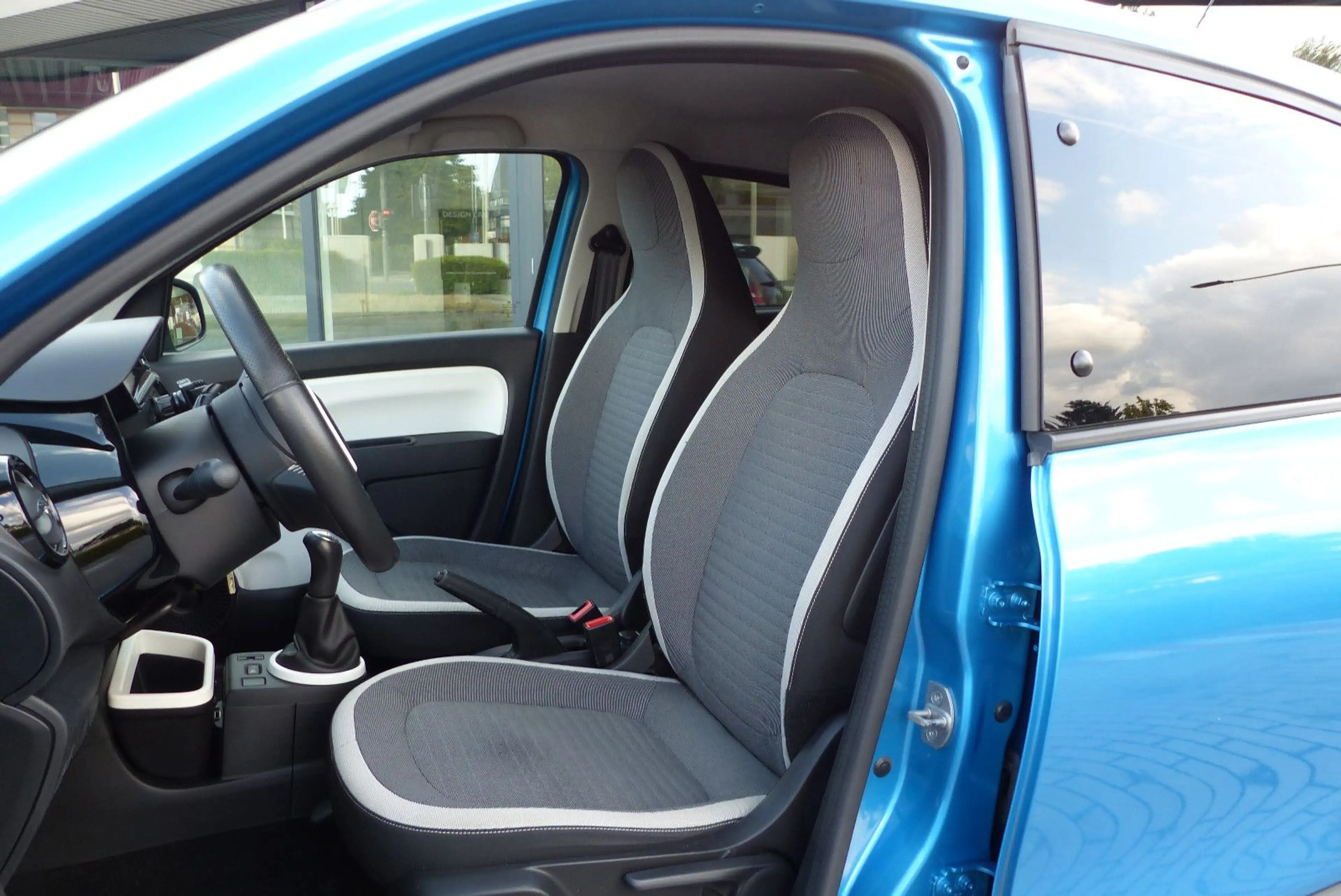 Renault Twingo Limited, Klima, Tempomat, PDC — photo 11