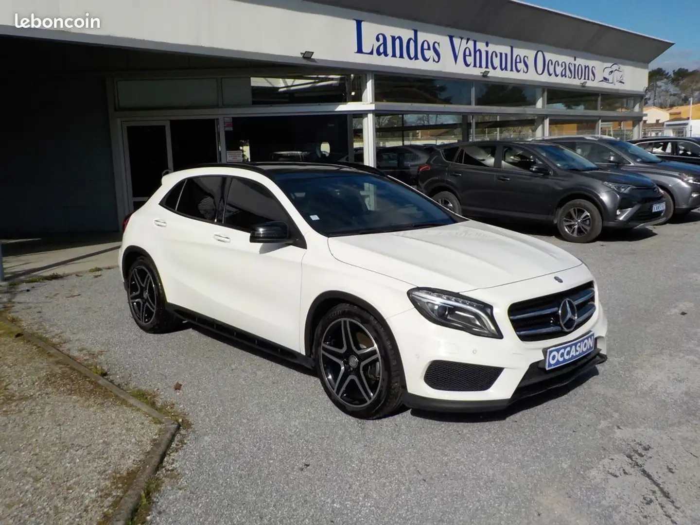 Mercedes-Benz GLA 250 Classe MERCEDES 250 FASCINATION 211ch 7G-DCT Biały - 1