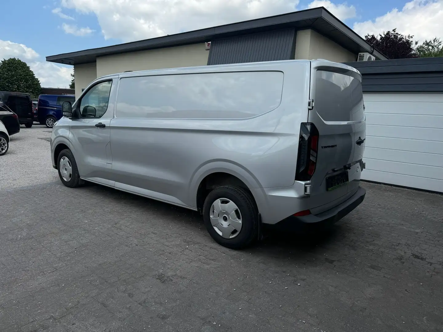 Ford Transit Custom 2.0 TDCi * L2 * AUT * CAMERA * PDC * LANE * 30165+ Gris - 2