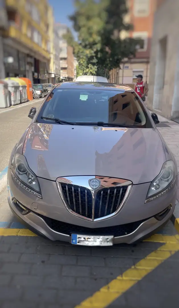 Lancia Delta 1.6Mjet Oro Beige - 1