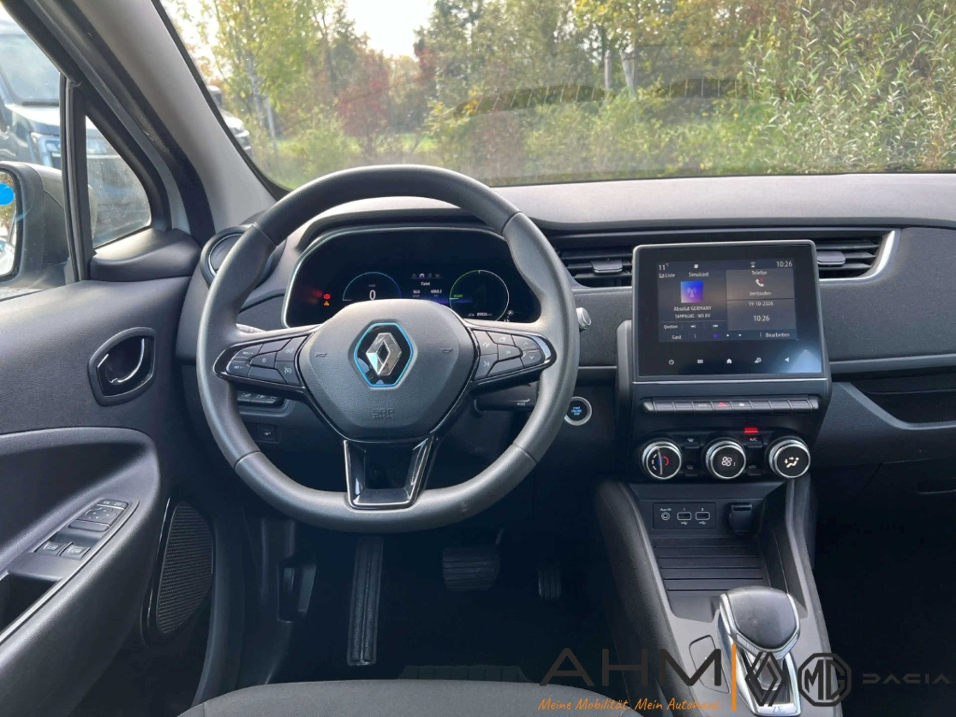 Renault ZOE LIFE ZE40 R110 KLIMA ISOFIX *MIETAKKU* — photo 15