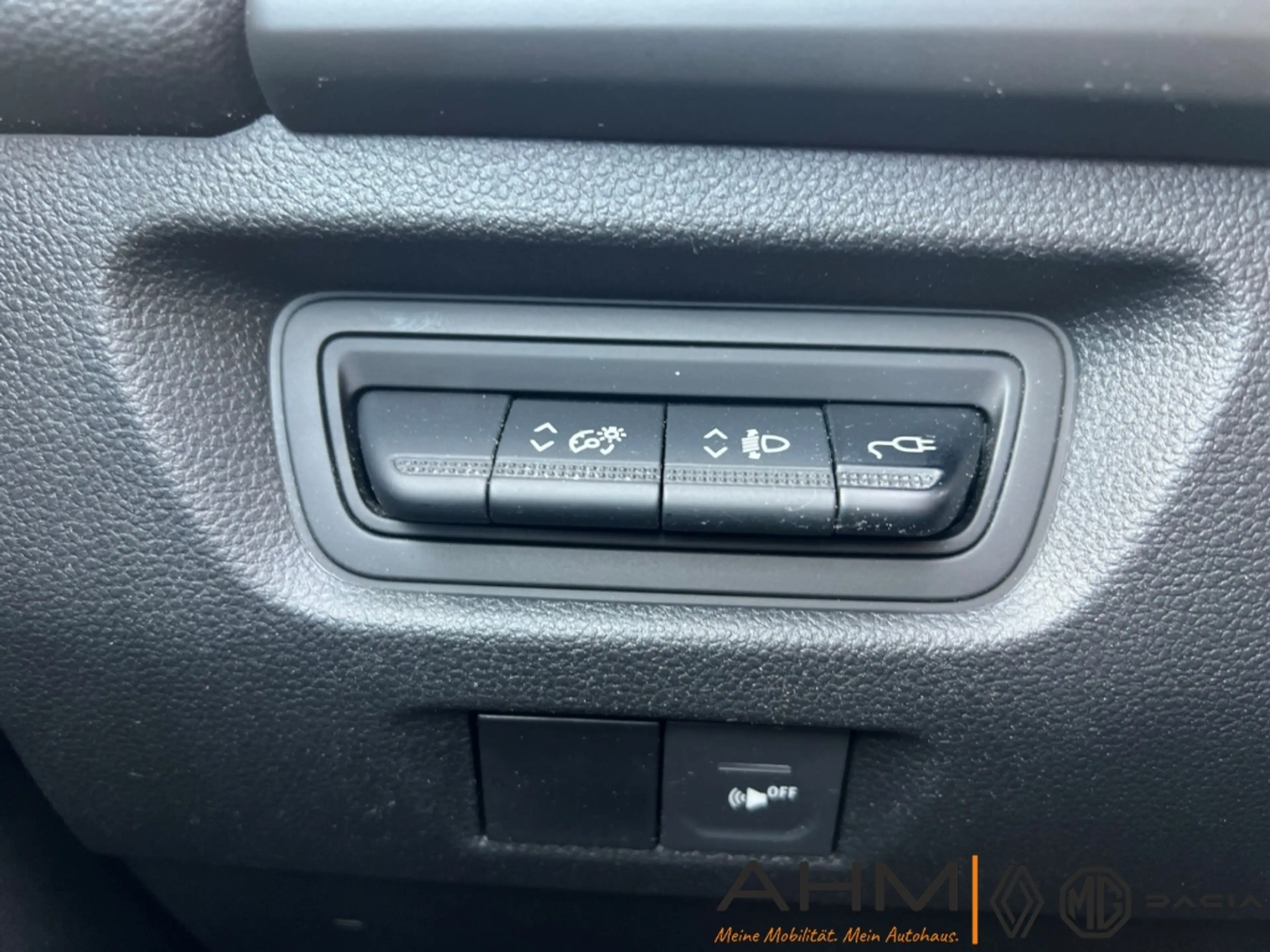 Renault ZOE LIFE ZE40 R110 KLIMA ISOFIX *MIETAKKU* — photo 23