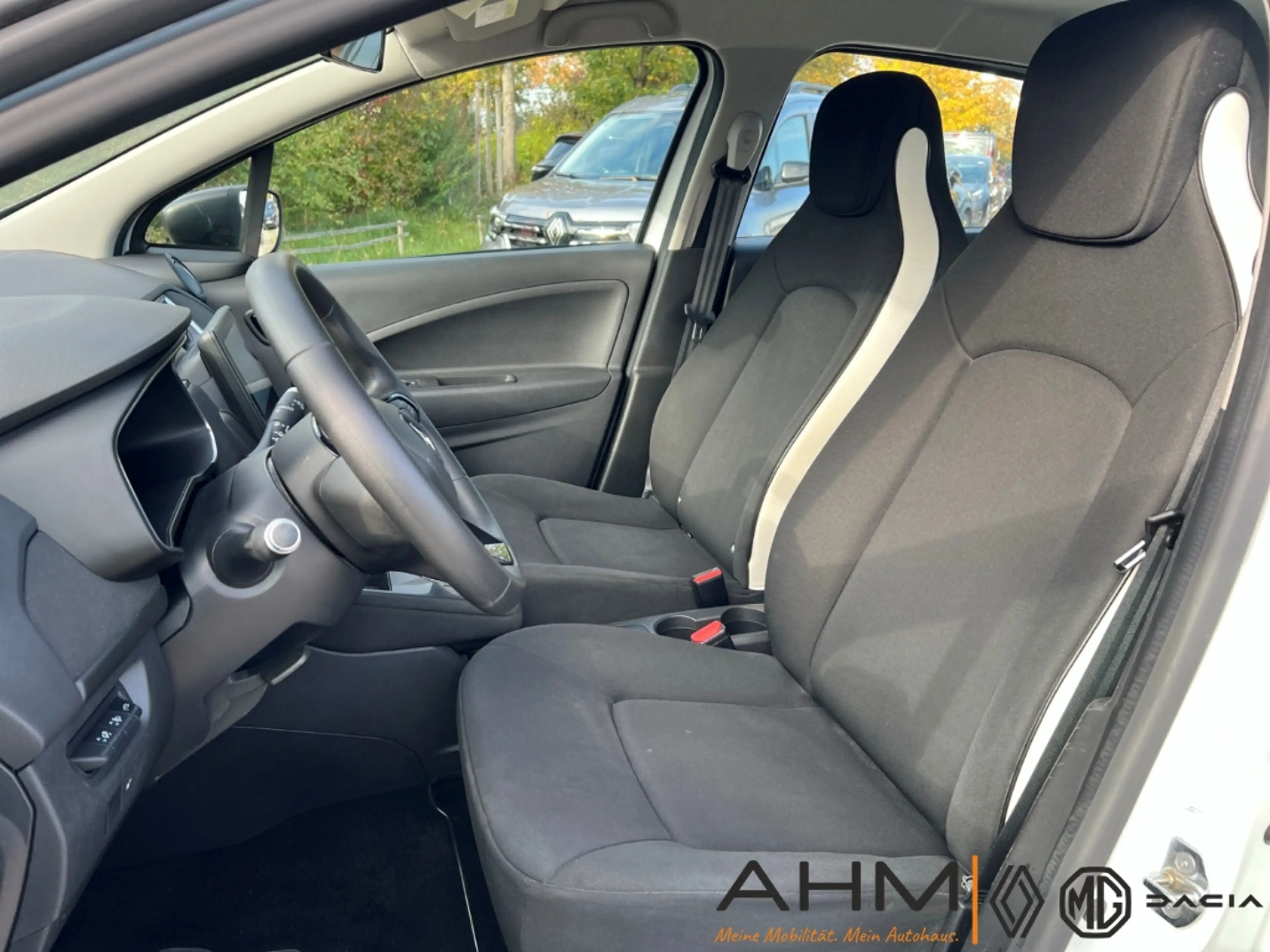 Renault ZOE LIFE ZE40 R110 KLIMA ISOFIX *MIETAKKU* — photo 11
