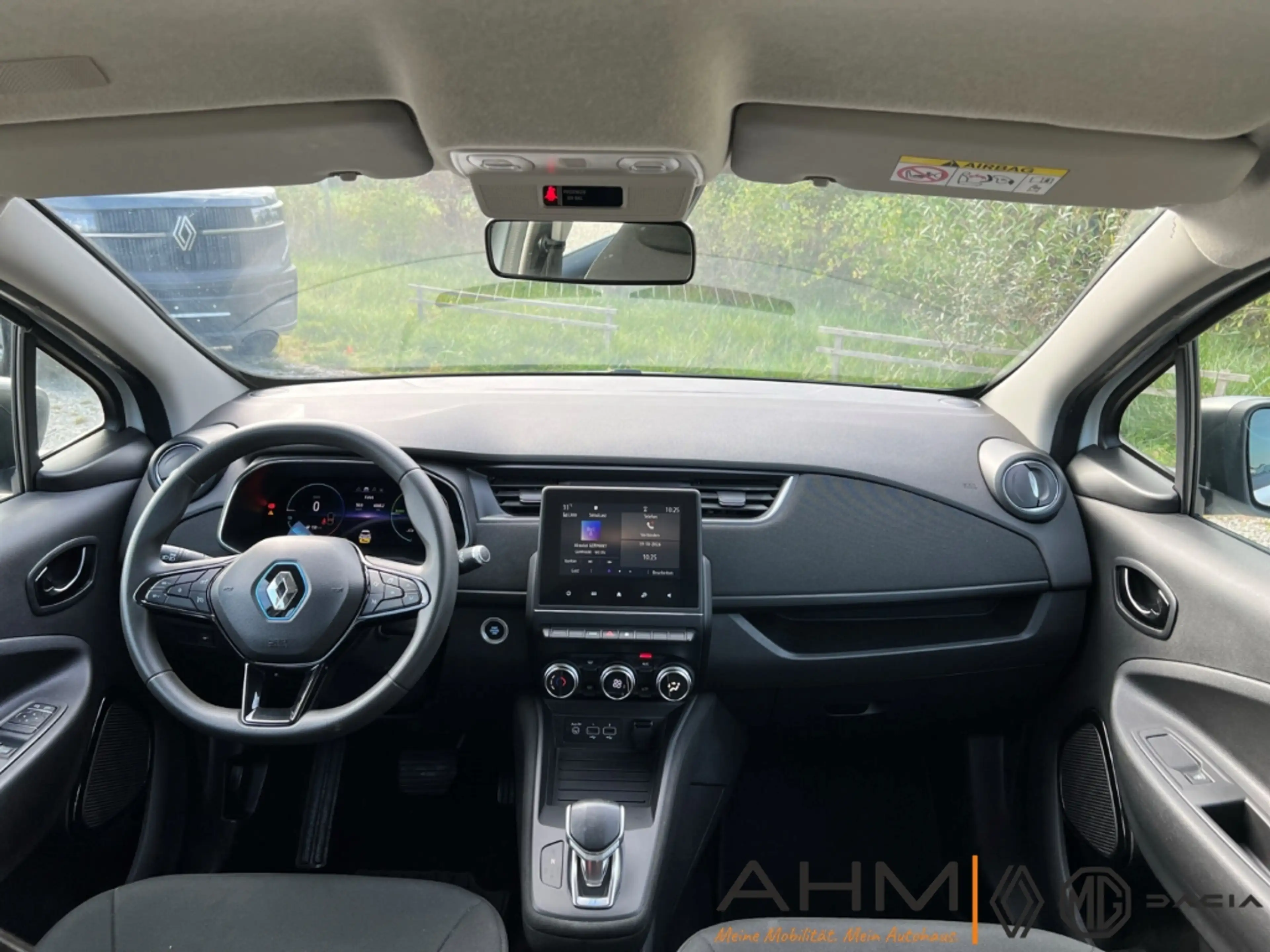 Renault ZOE LIFE ZE40 R110 KLIMA ISOFIX *MIETAKKU* — photo 13