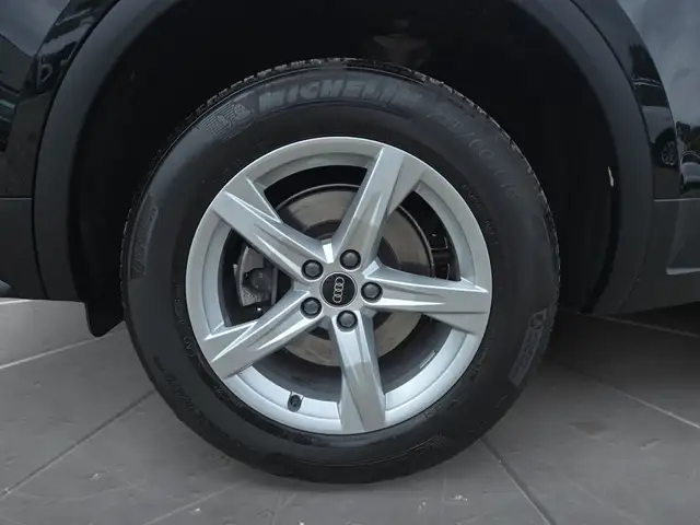 Audi Q5 view 15