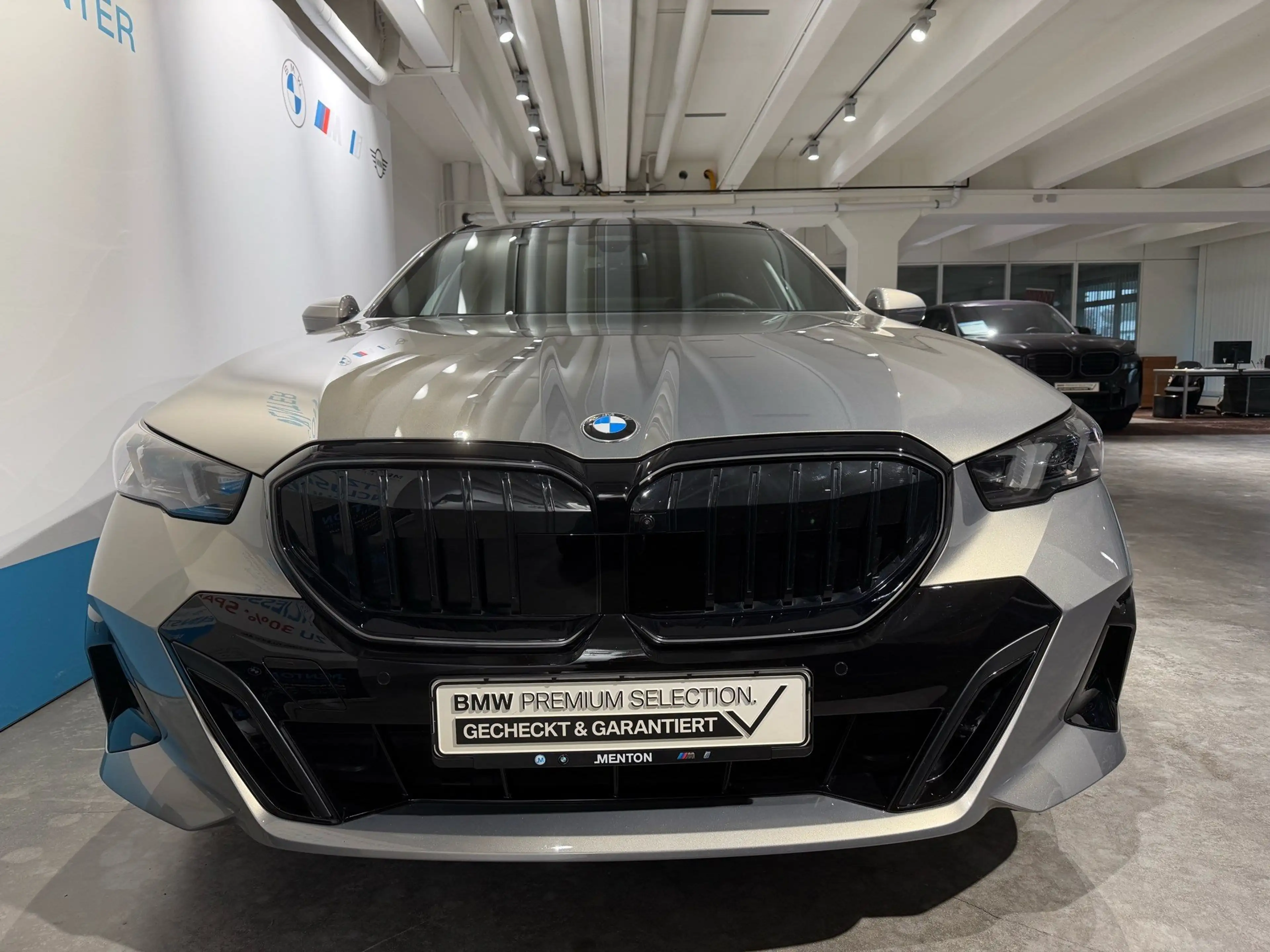 BMW 540 d xDrive — photo 2