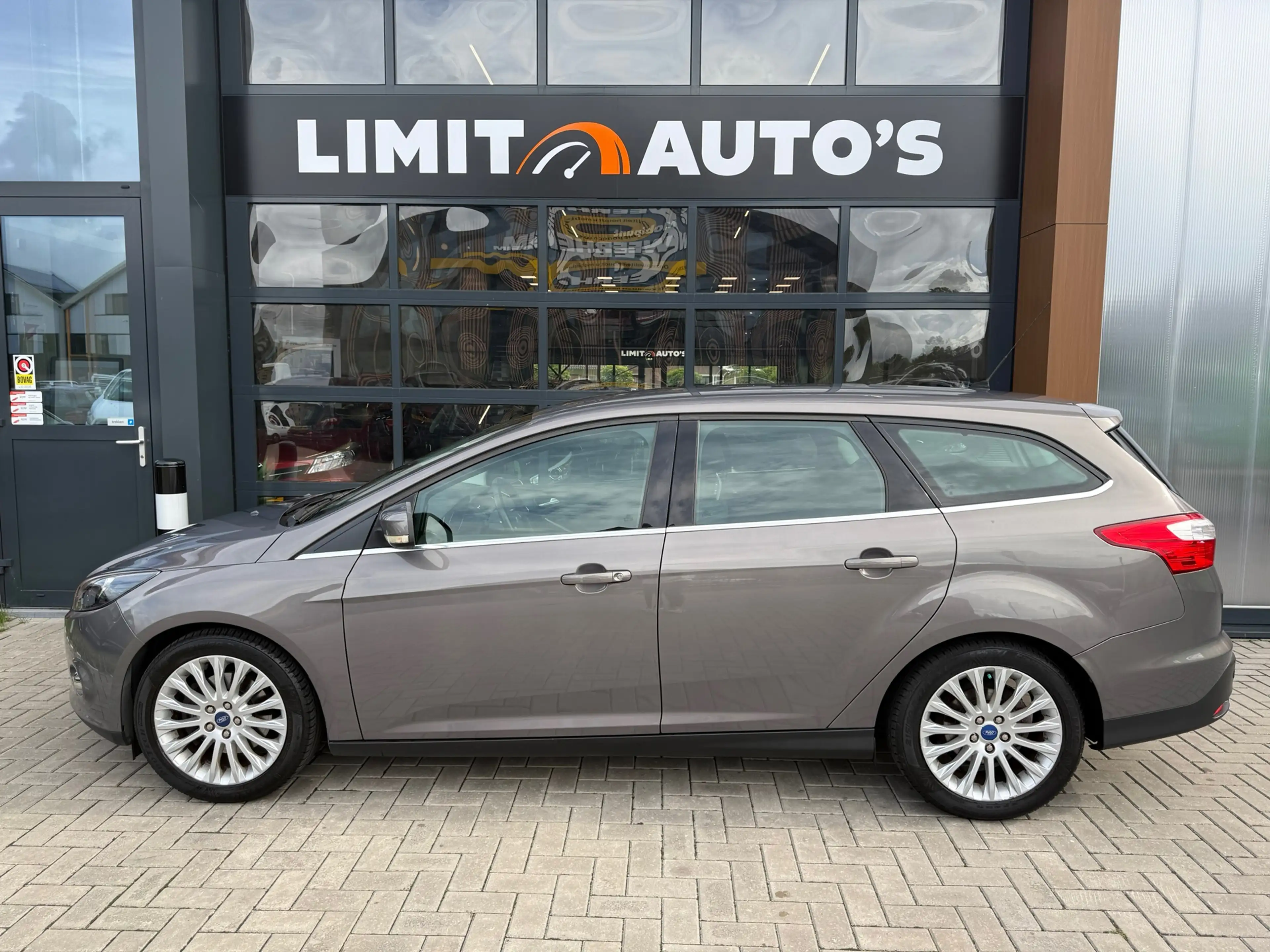 Ford Focus Wagon 1.6 EcoBoost Titanium Climate/Navi/Keyless/P — photo 2