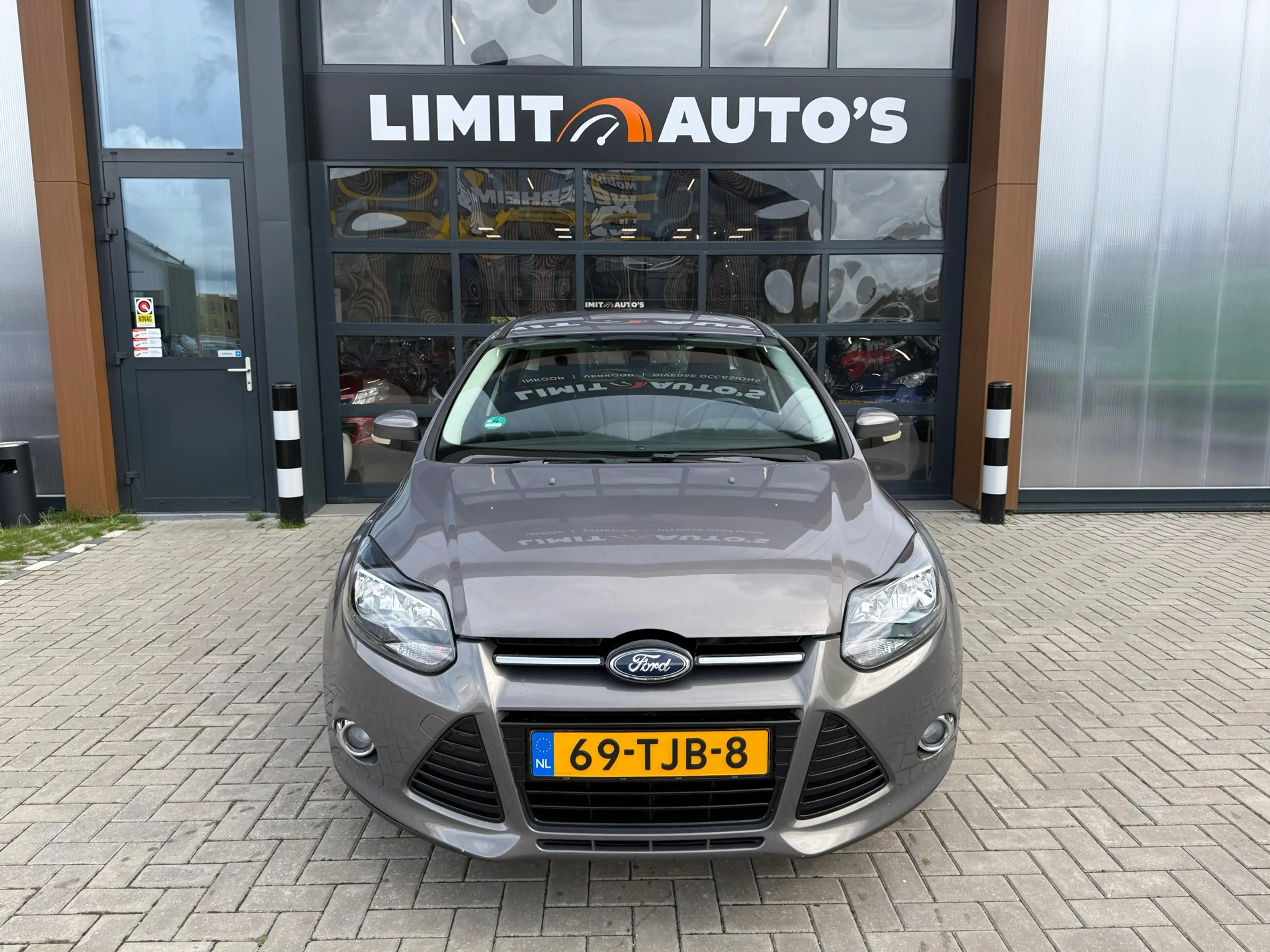 Ford Focus Wagon 1.6 EcoBoost Titanium Climate/Navi/Keyless/P — photo 8