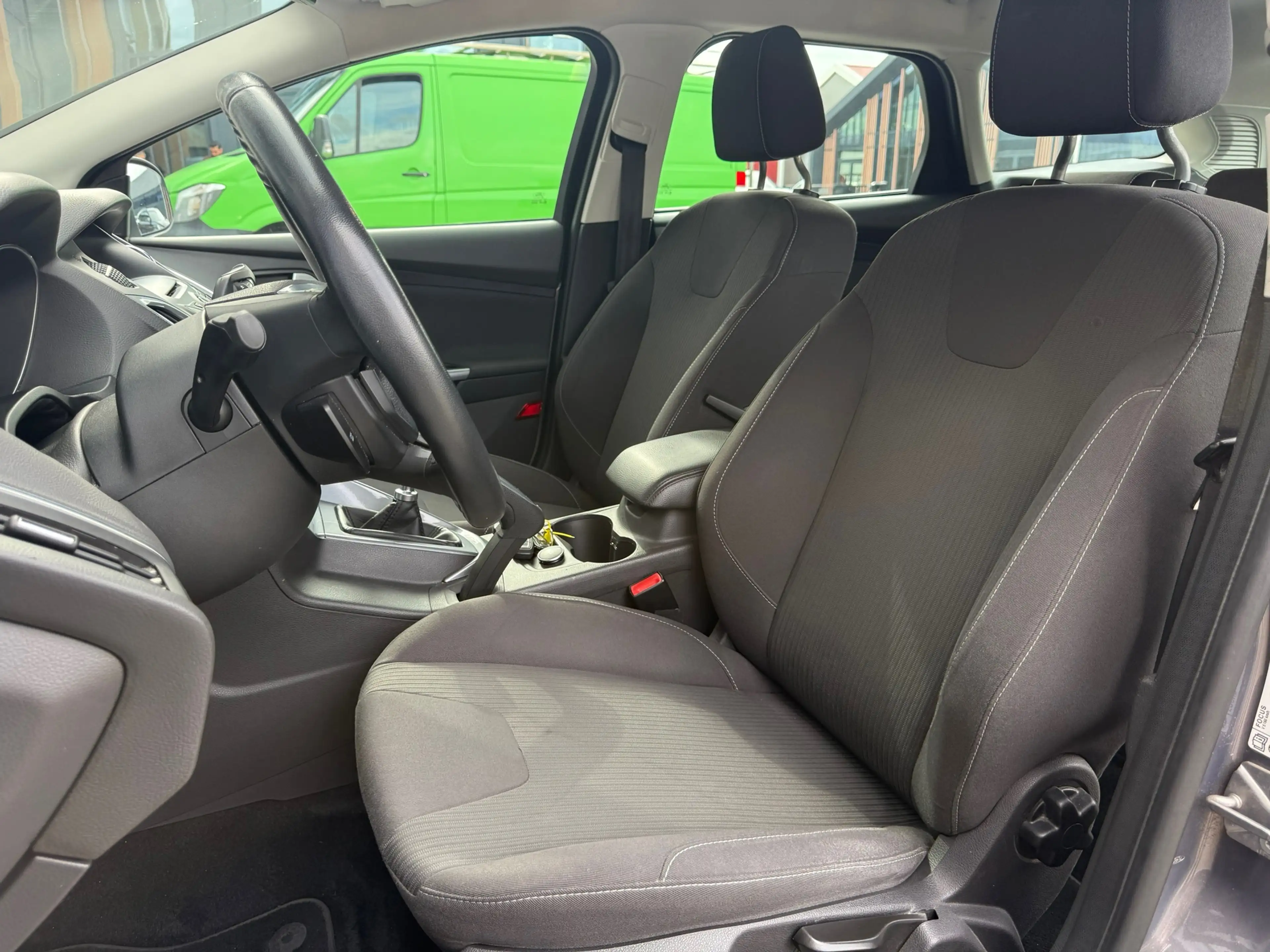 Ford Focus Wagon 1.6 EcoBoost Titanium Climate/Navi/Keyless/P — photo 21